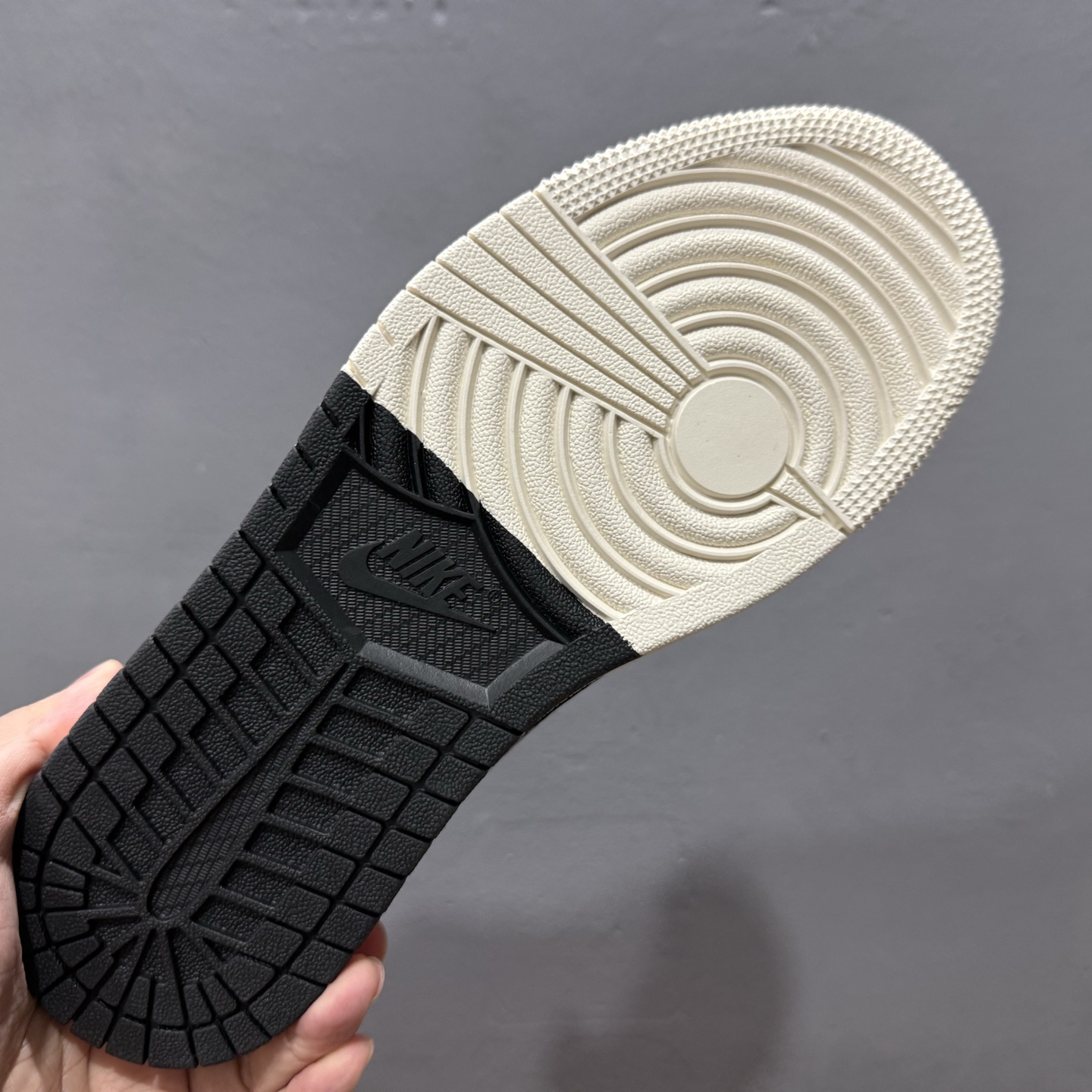 280 Travis Scott x Fragment Design x Air Jordan 1 Low SP AJ1 蛇 年限定 双拼亮黑 低帮文化休闲板鞋 YX5066-307