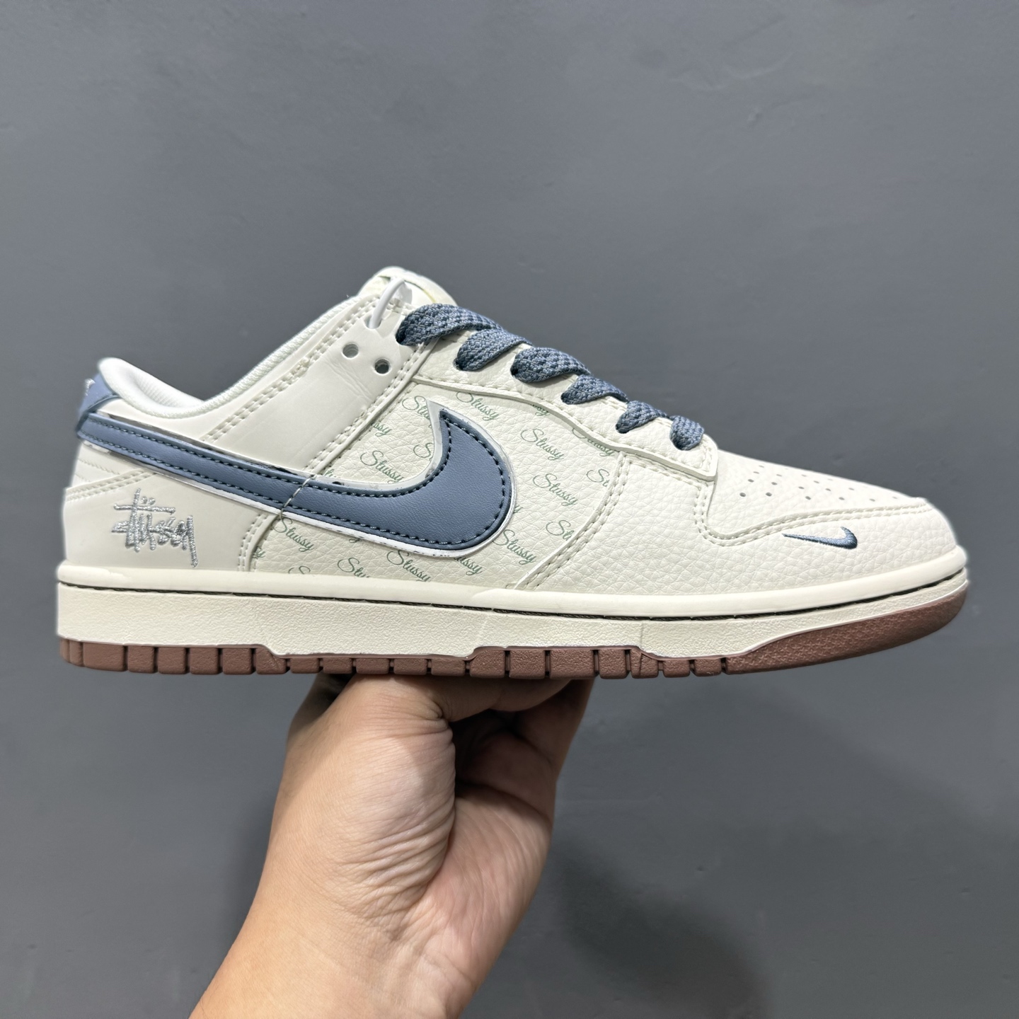 280 Nike SB Dunk Low 斯图西联 名 浅蓝棕 周年高端定制 低帮休闲板鞋 ZH2598-247