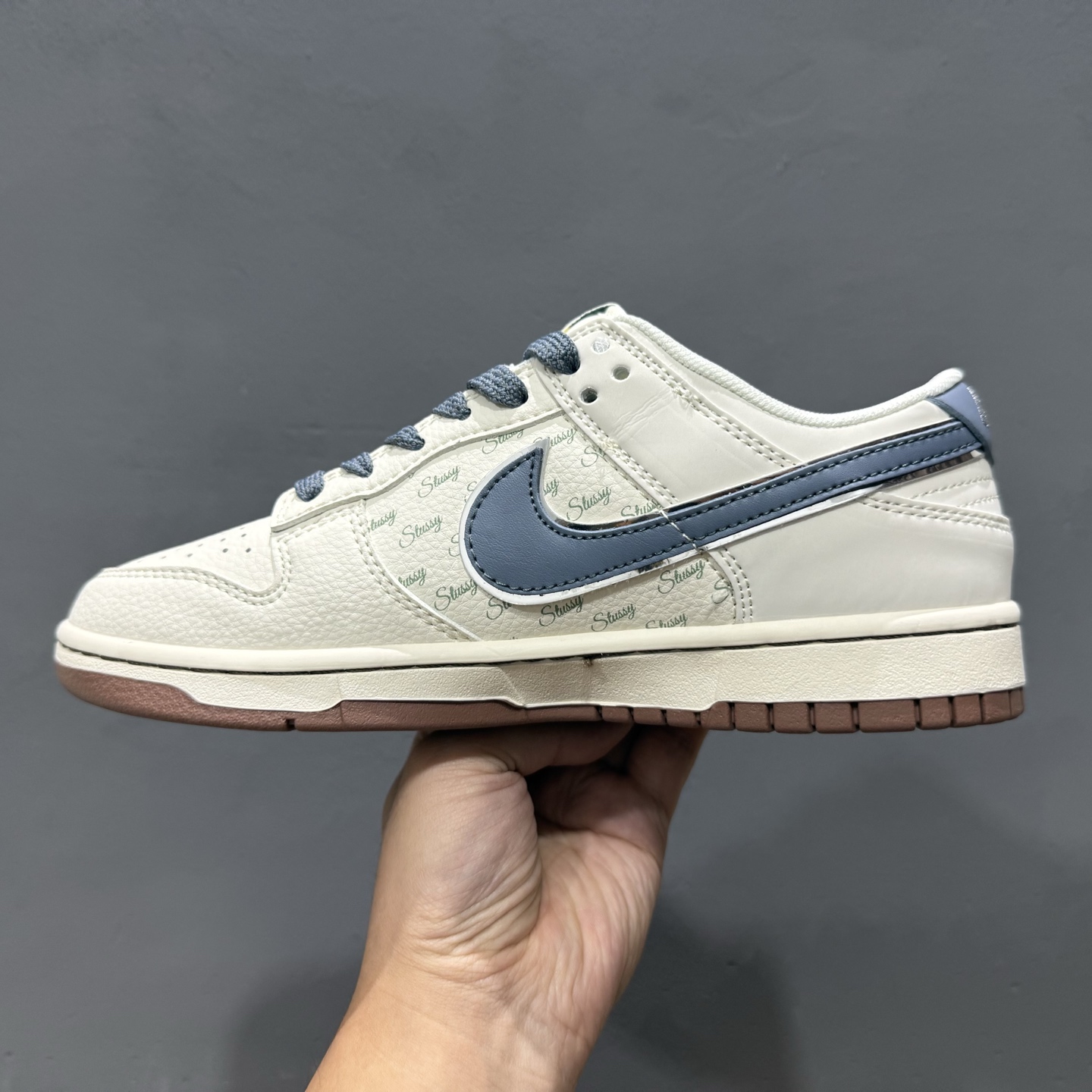 280 Nike SB Dunk Low 斯图西联 名 浅蓝棕 周年高端定制 低帮休闲板鞋 ZH2598-247