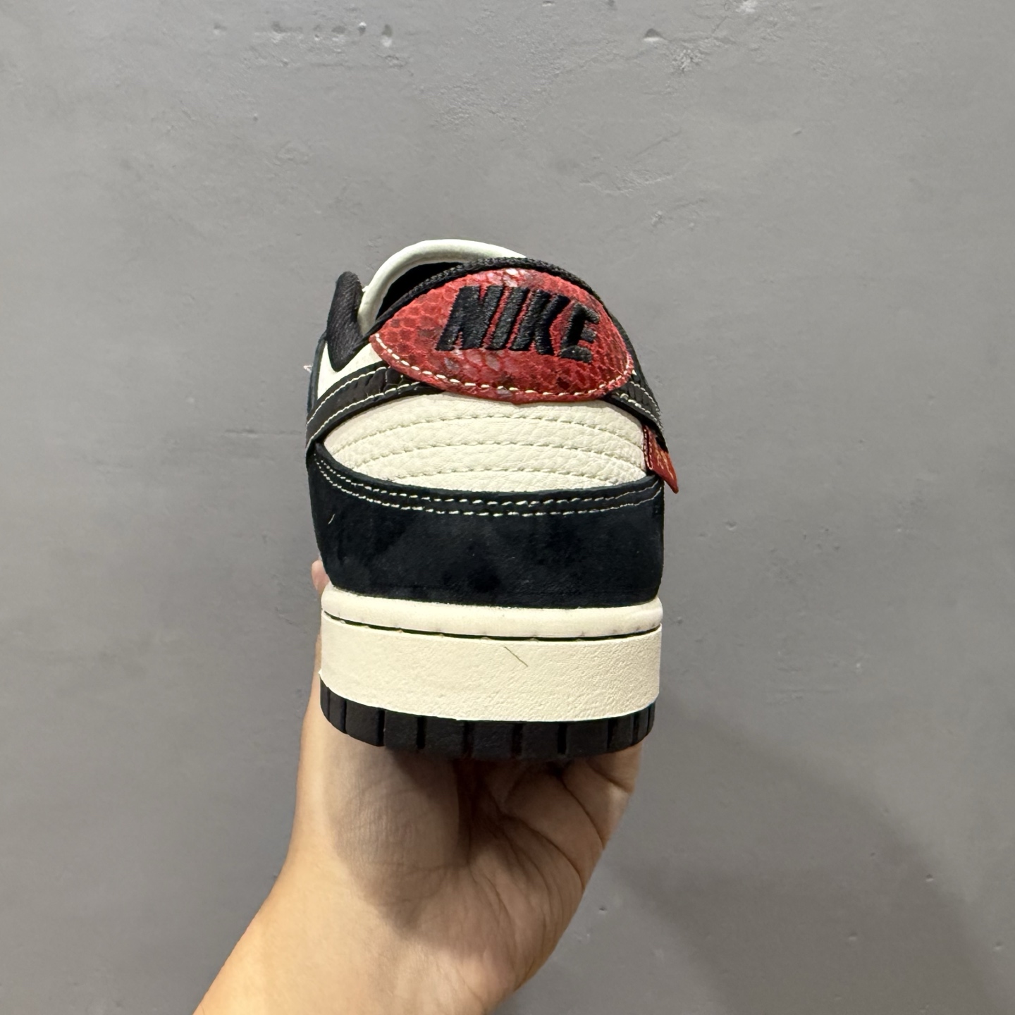 Nike SB Dunk Low 蛇年系列黑鳞黑勾 低帮休闲板鞋 YX5066-292