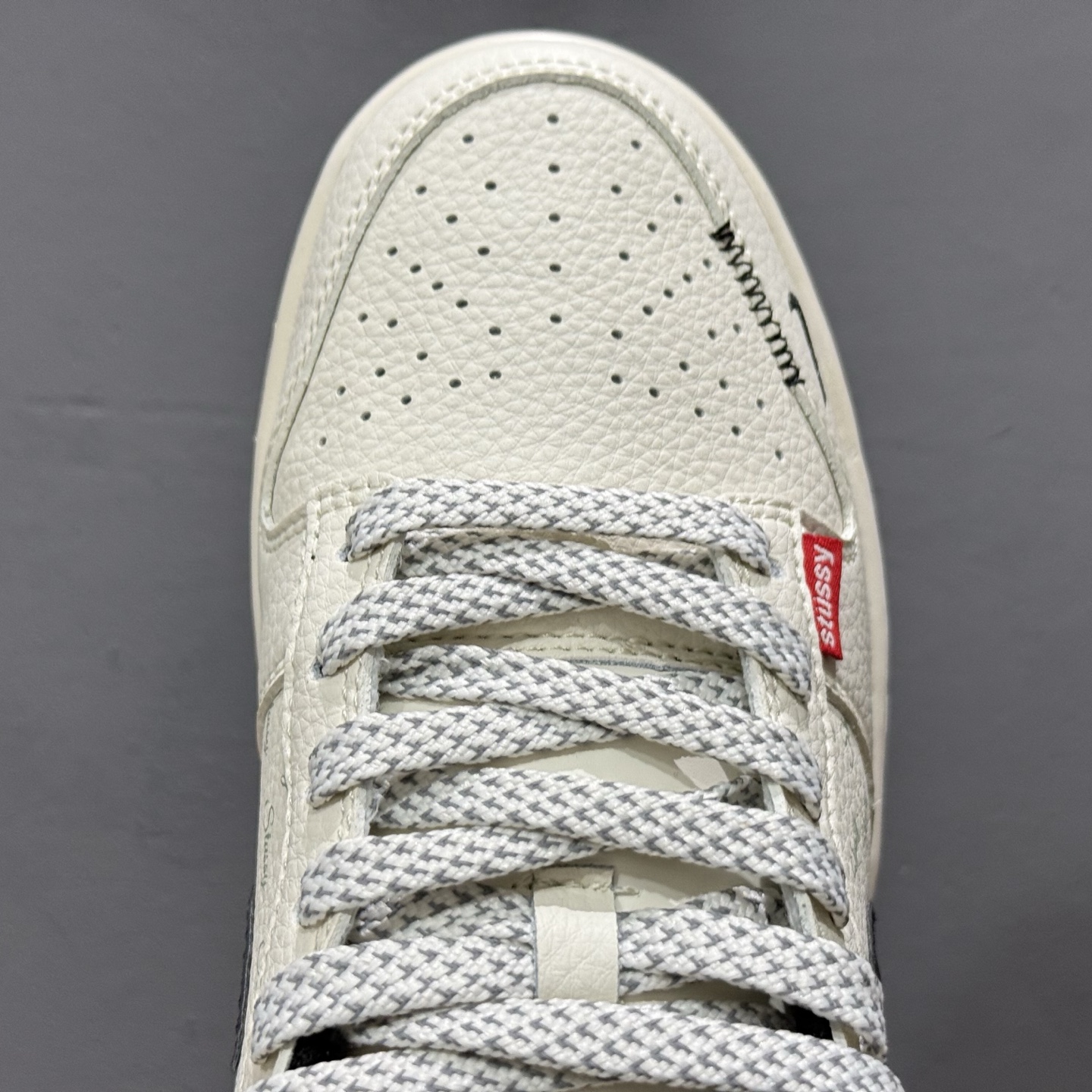 280 Nike SB Dunk Low 斯图西联名 立体黑勾 周年高端定制 低帮休闲板鞋 XS6089-537