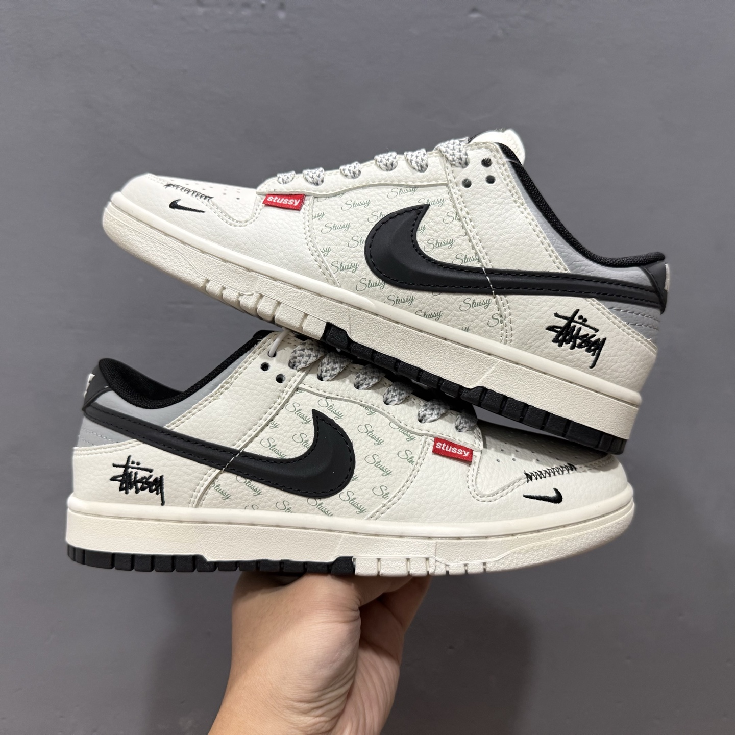 280 Nike SB Dunk Low 斯图西联名 立体黑勾 周年高端定制 低帮休闲板鞋 XS6089-537