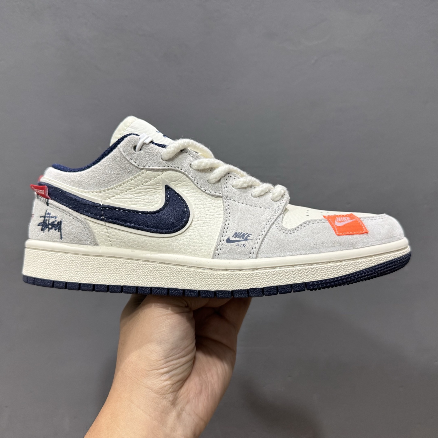 280 Air Jordan 1 Low AJ1 乔1斯图西 联名 猪八深蓝勾 高端定制 低帮复古篮球鞋 YX5066-303