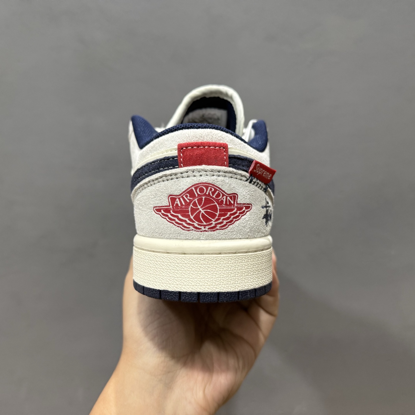 280 Air Jordan 1 Low AJ1 乔1斯图西 联名 猪八深蓝勾 高端定制 低帮复古篮球鞋 YX5066-303