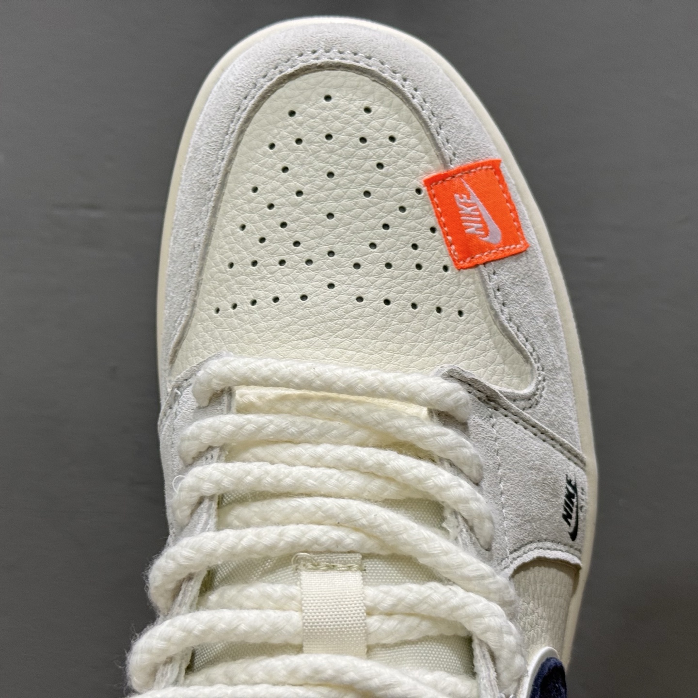 280 Air Jordan 1 Low AJ1 乔1斯图西 联名 猪八深蓝勾 高端定制 低帮复古篮球鞋 YX5066-303