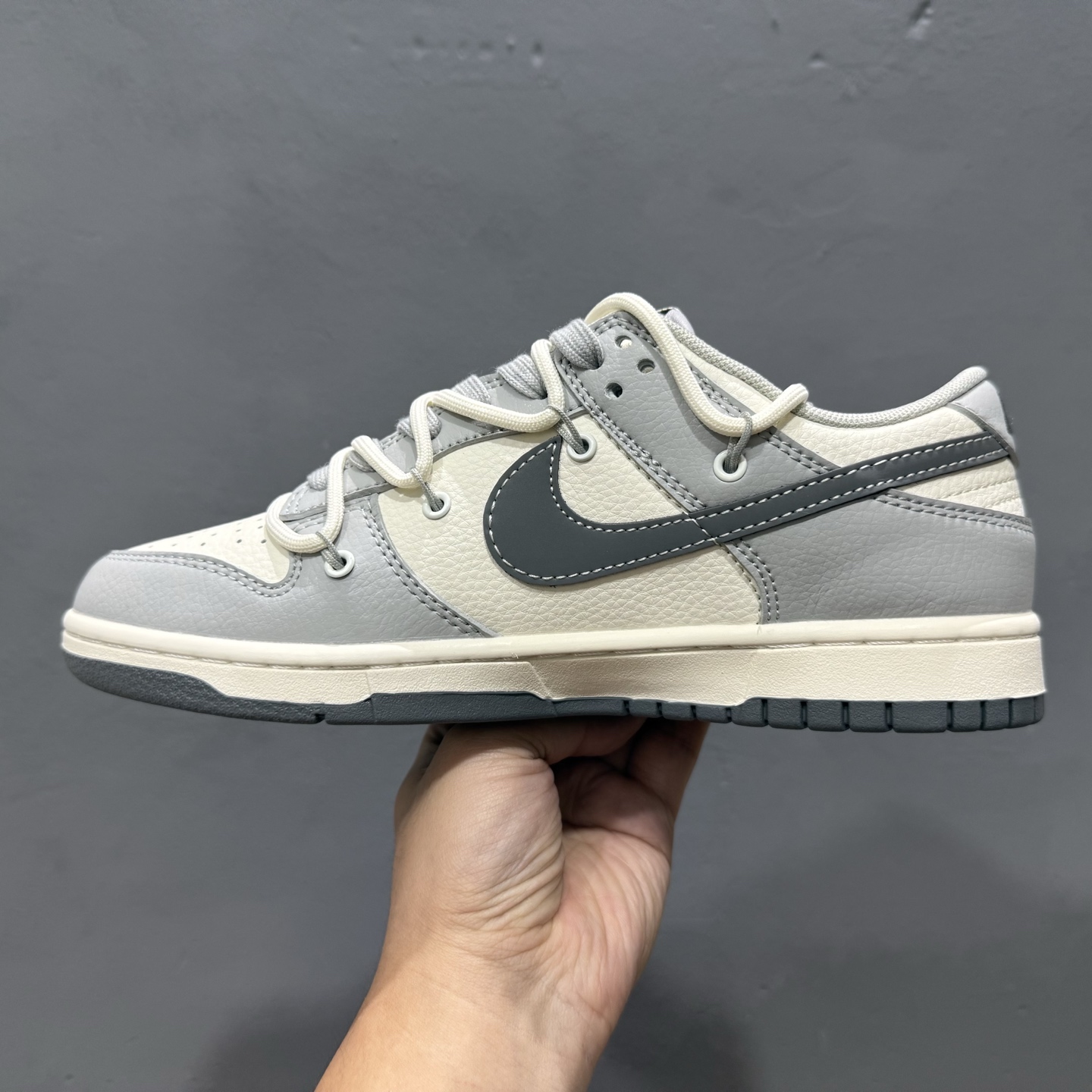 300 Nike SB Dunk Low Off-White系列 绑带爱心灰勾 周年高端定制 低帮休闲板鞋 DM6868-078