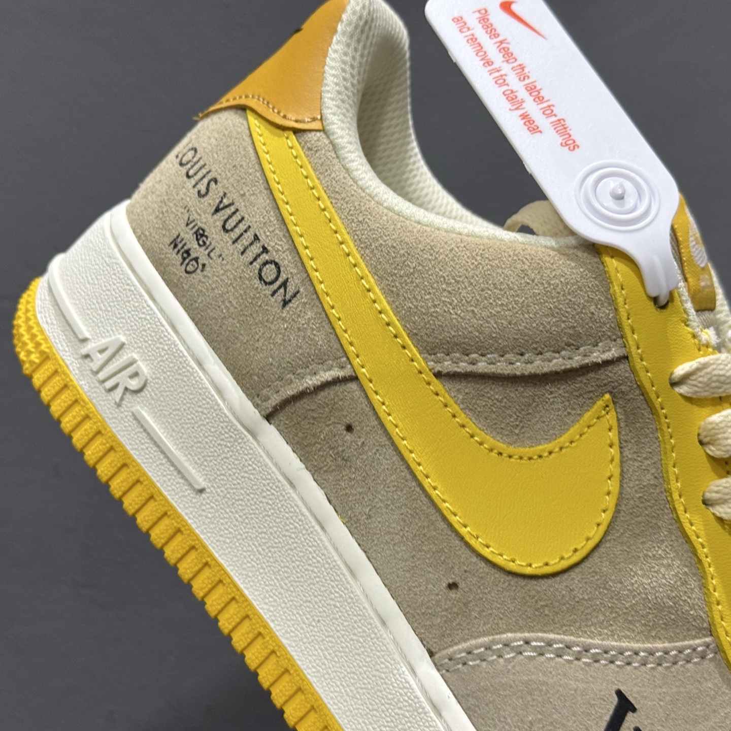 ￥170 Nike Air Force 1'07 Low LV联名 灰黄色 空军一号低帮休闲板鞋 HQ2037-322