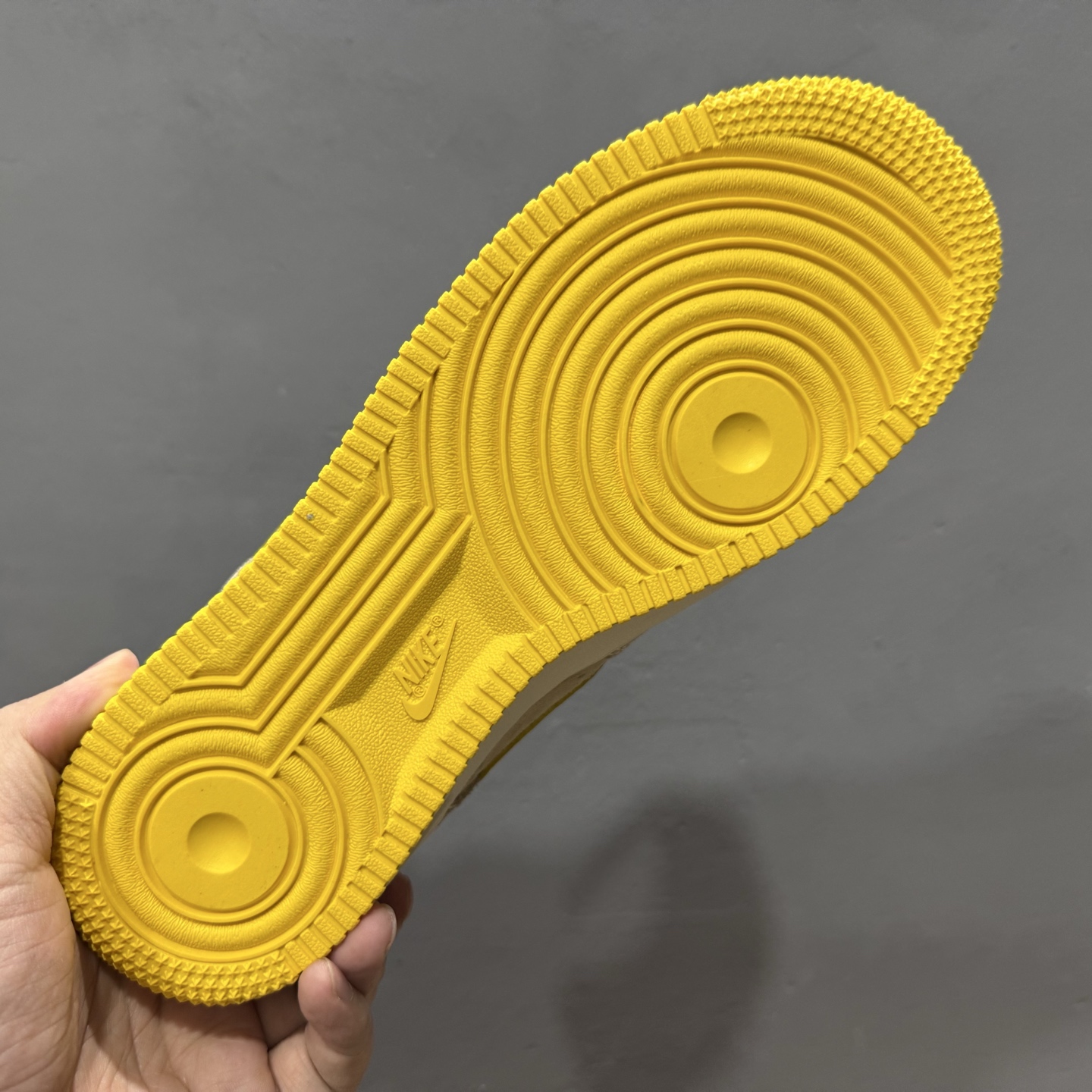 ￥170 Nike Air Force 1'07 Low LV联名 灰黄色 空军一号低帮休闲板鞋 HQ2037-322