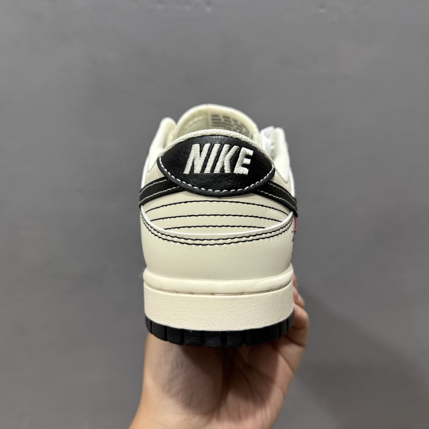 260 海外爆款限量发售！ Nike SB Dunk Low“斯图西联名——白蓝黑勾配色” 低帮休闲板鞋 BZ2501-101