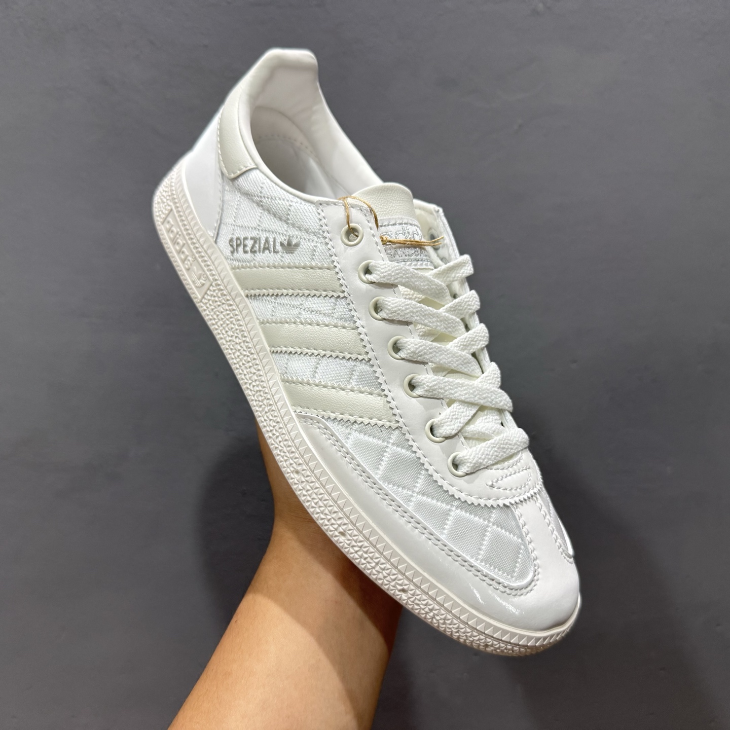 150 adidas originals Gazelle Indoor 白色 KJ0854