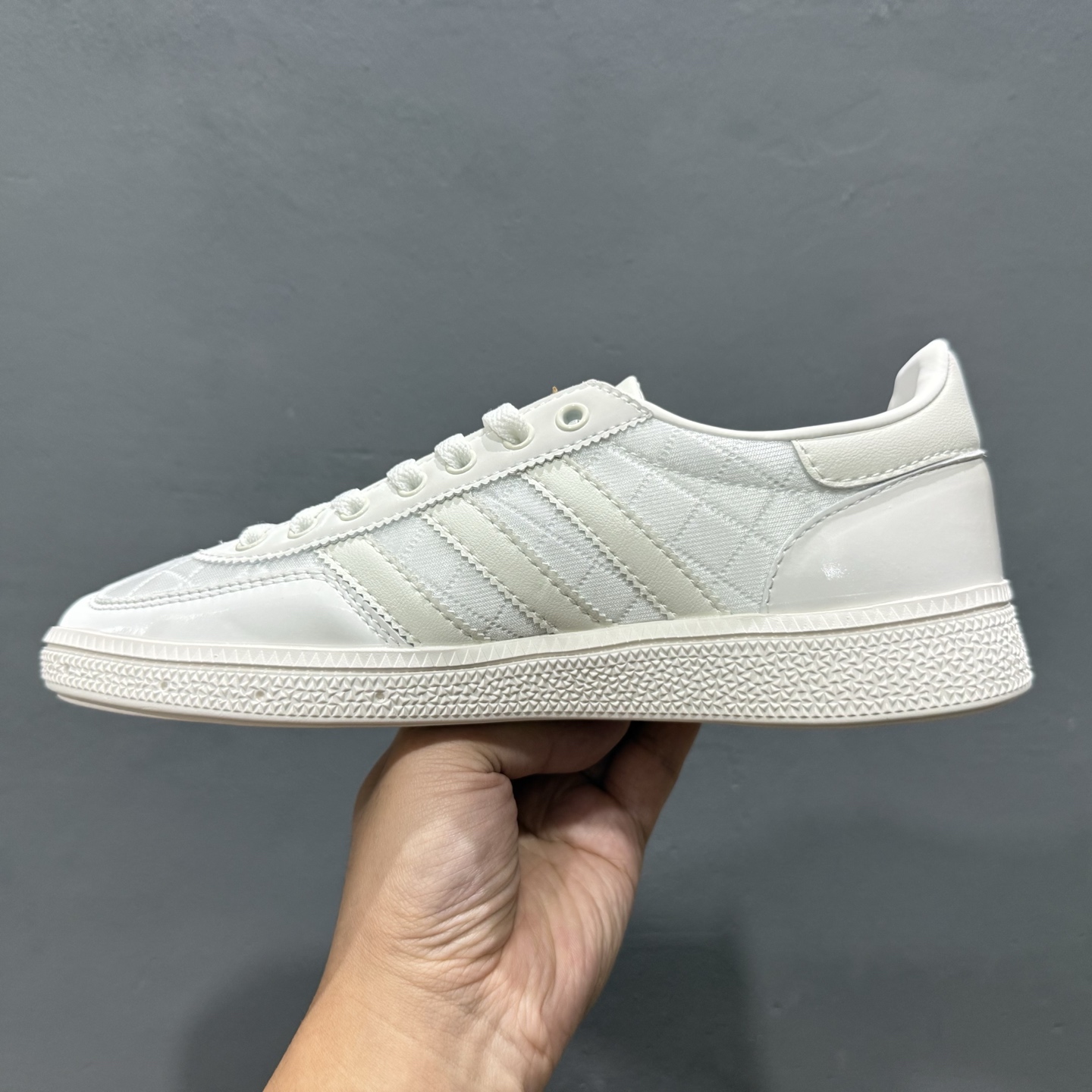 150 adidas originals Gazelle Indoor 白色 KJ0854