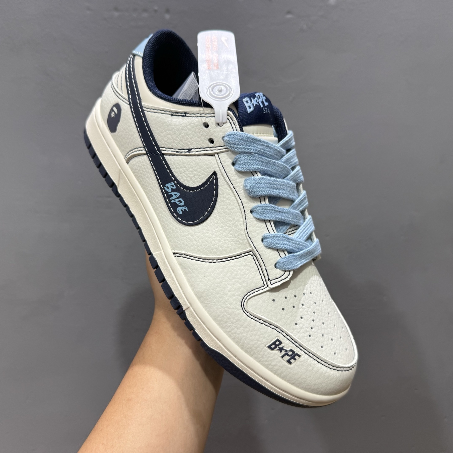 260 海外爆款限量发售！ Nike SB Dunk Low“猿人头联名——米白蓝勾配色” 高端定制 低帮休闲板鞋 BZ2501-100