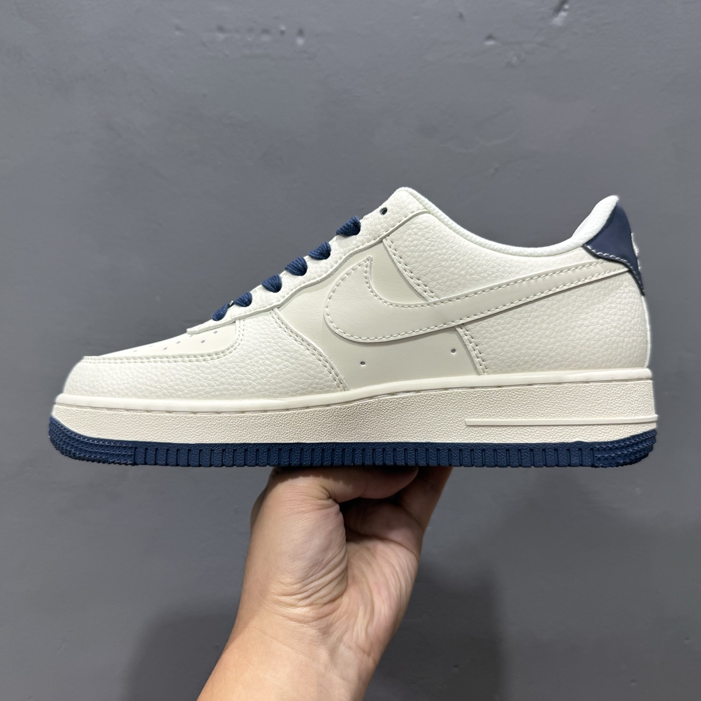 独家实拍Nike Air Force 1‘07 Low Bape联名 米浅深蓝勾 空军一号低帮休闲板鞋 XS1958-554