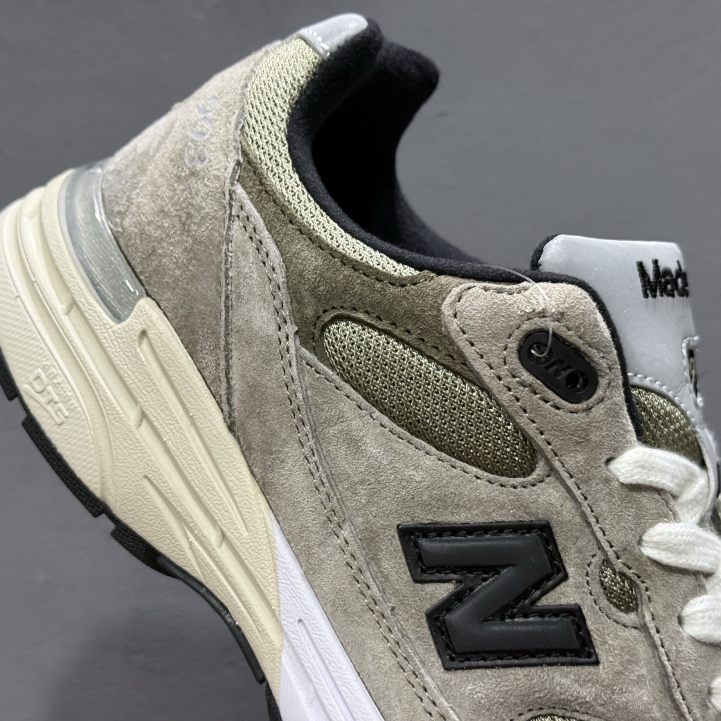 New Balance NB Made In USA M993系列美产血统经典复古休闲运动百搭老爹跑步鞋 U993JJ