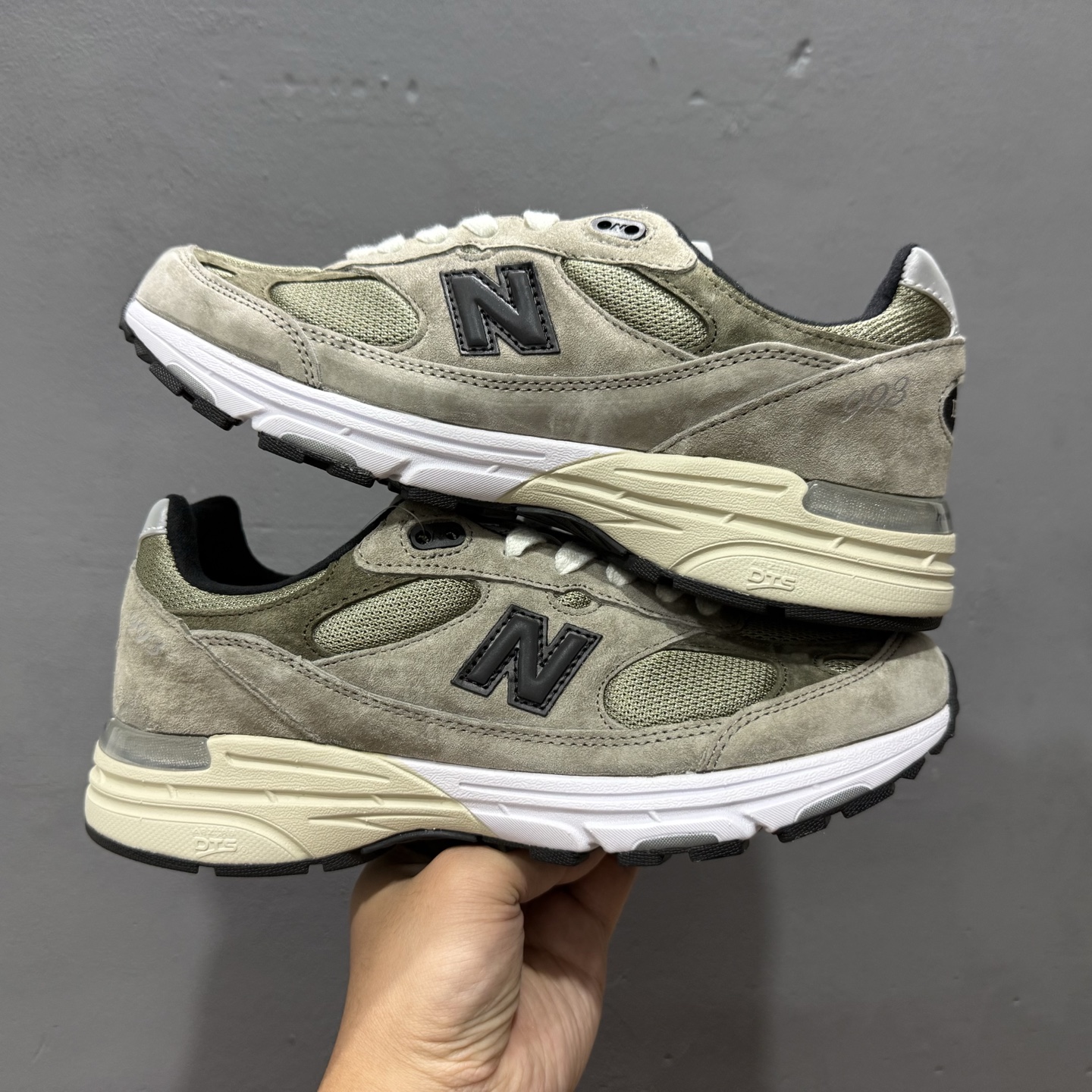 New Balance NB Made In USA M993系列美产血统经典复古休闲运动百搭老爹跑步鞋 U993JJ