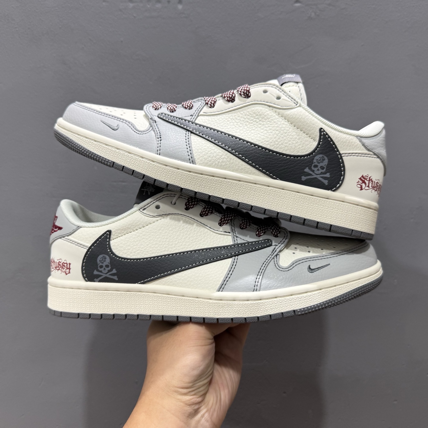 XC版 Travis Scott x Fragment Design x Air Jordan 1 Low SP AJ1 斯图西联名 黑勾骷髅头 低帮文化休闲板鞋 JJ2508-553