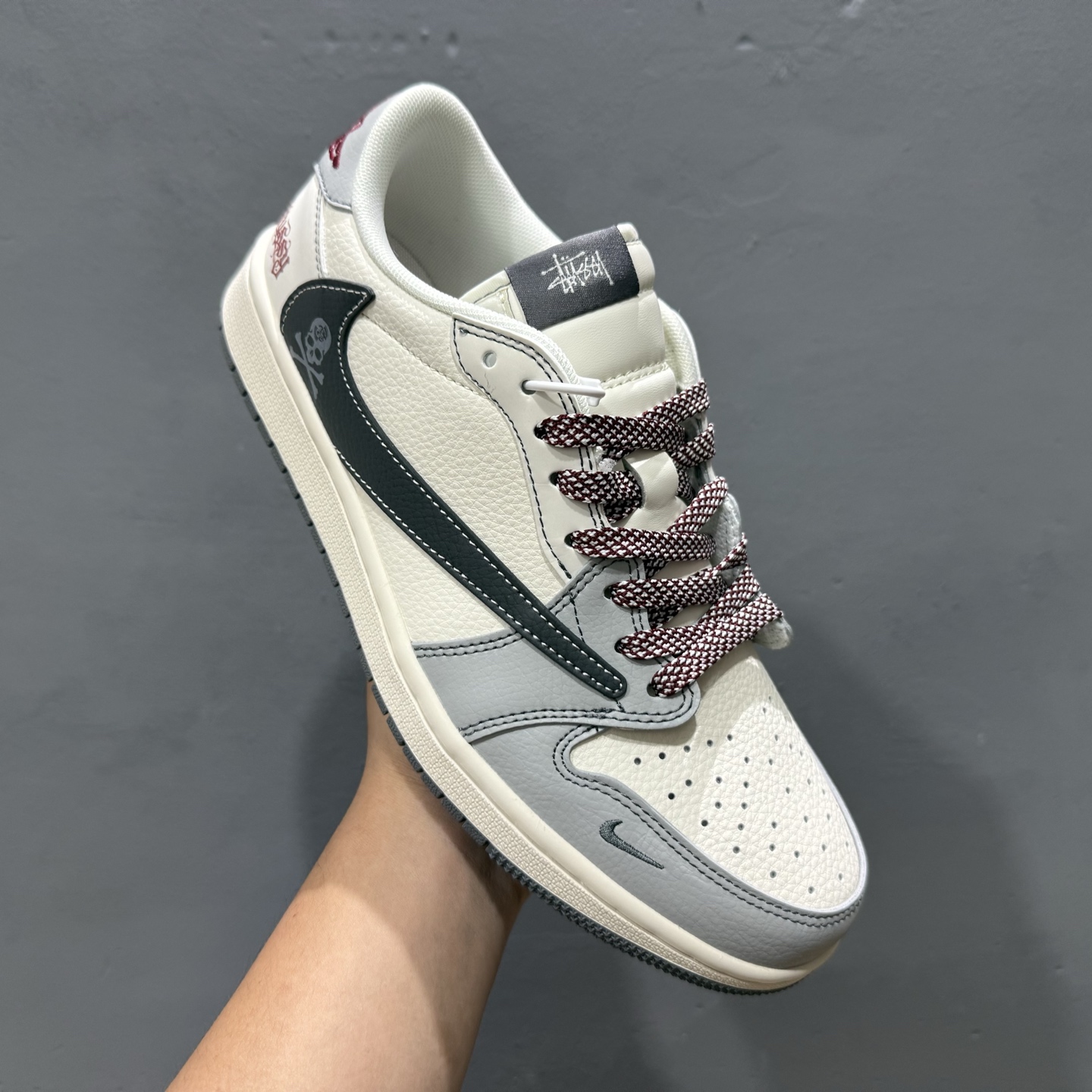 XC版 Travis Scott x Fragment Design x Air Jordan 1 Low SP AJ1 斯图西联名 黑勾骷髅头 低帮文化休闲板鞋 JJ2508-553