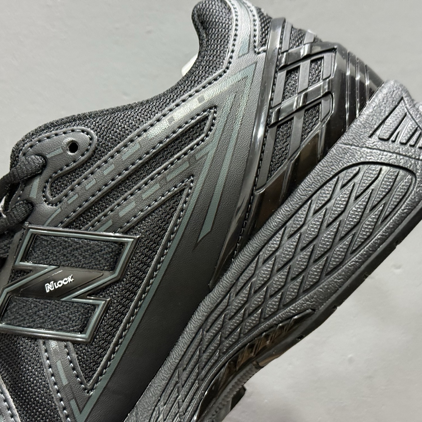 Y版 New Balance 1906系列复古老爹风休闲运动慢跑鞋 M1906RBB