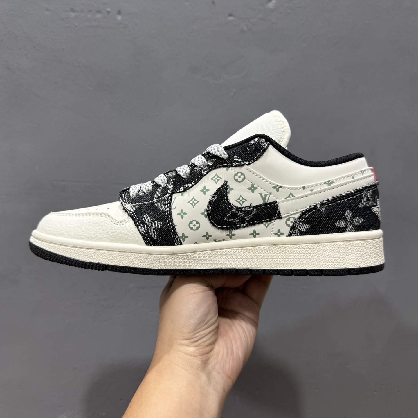 Nike Dunk Low 蛇年系列 黑鳞黑勾 YX5066-292