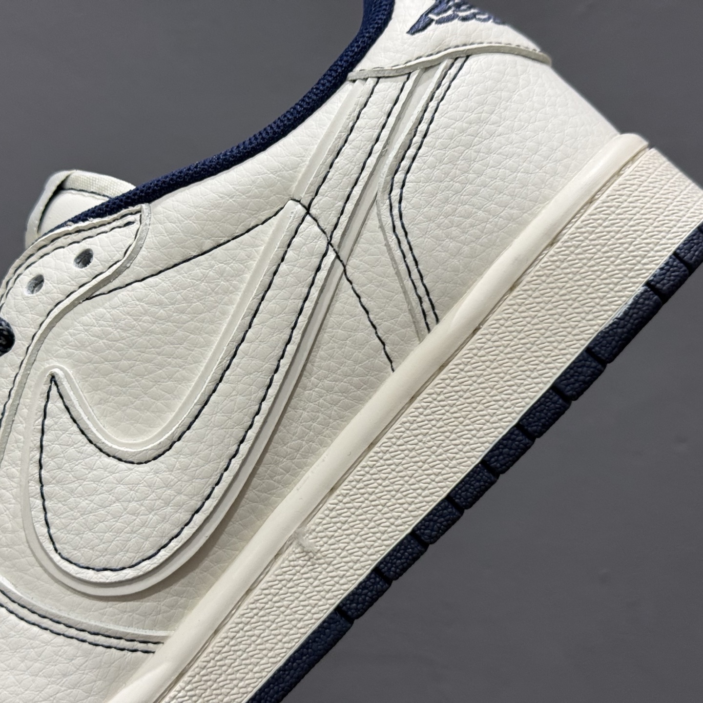Travis Scott x Fragment Design × Air Jordan 1 Low SP AJ1 斯图 西联名 灰线火焰 低帮文化休闲板鞋 ZH2598-230