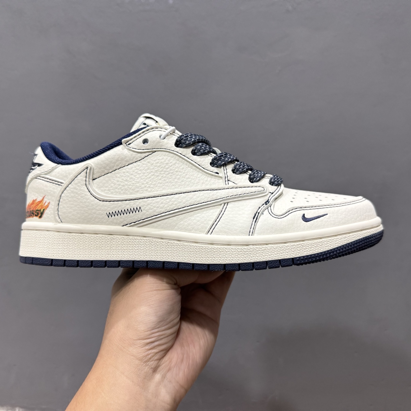 Travis Scott x Fragment Design × Air Jordan 1 Low SP AJ1 斯图 西联名 灰线火焰 低帮文化休闲板鞋 ZH2598-230