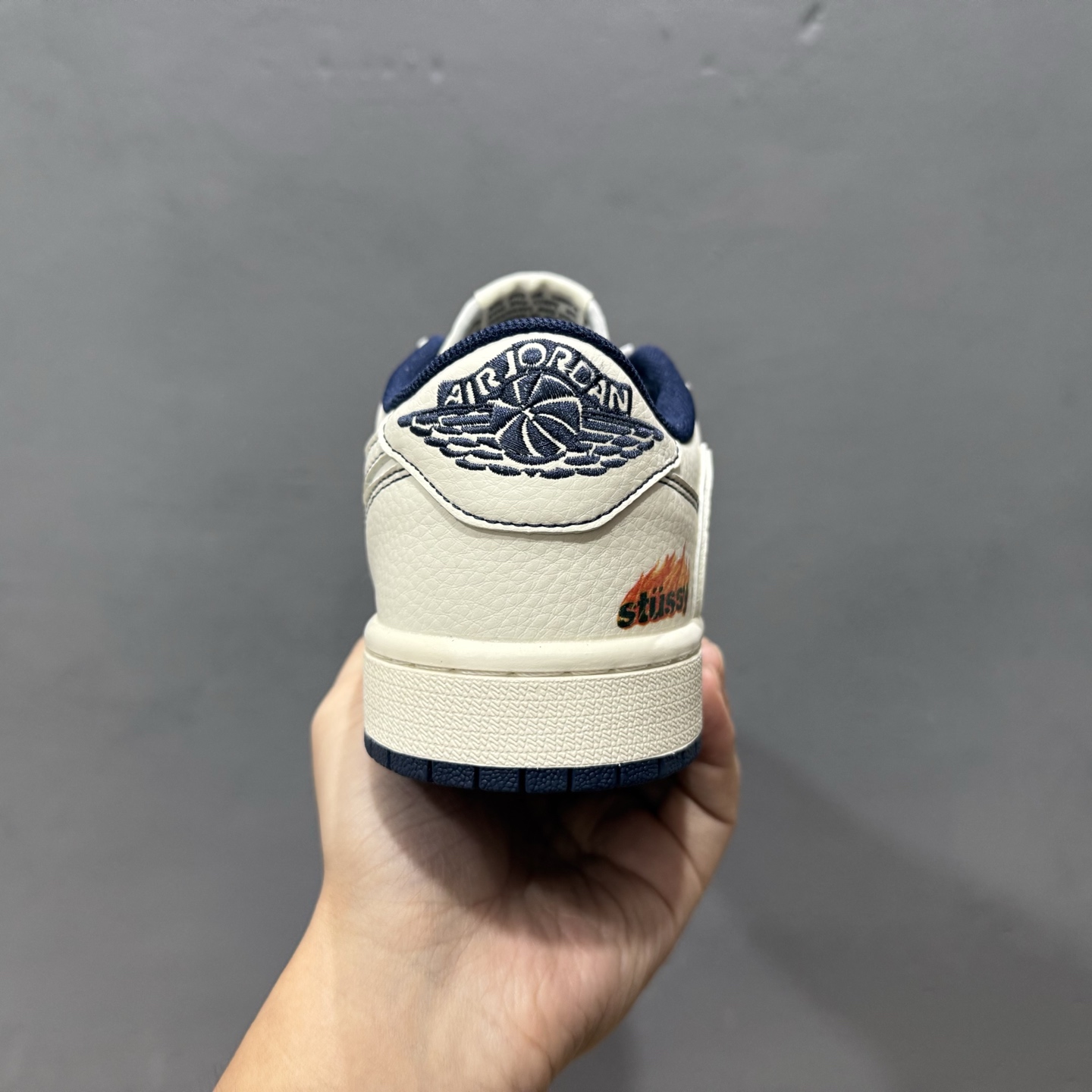 Travis Scott x Fragment Design × Air Jordan 1 Low SP AJ1 斯图 西联名 灰线火焰 低帮文化休闲板鞋 ZH2598-230