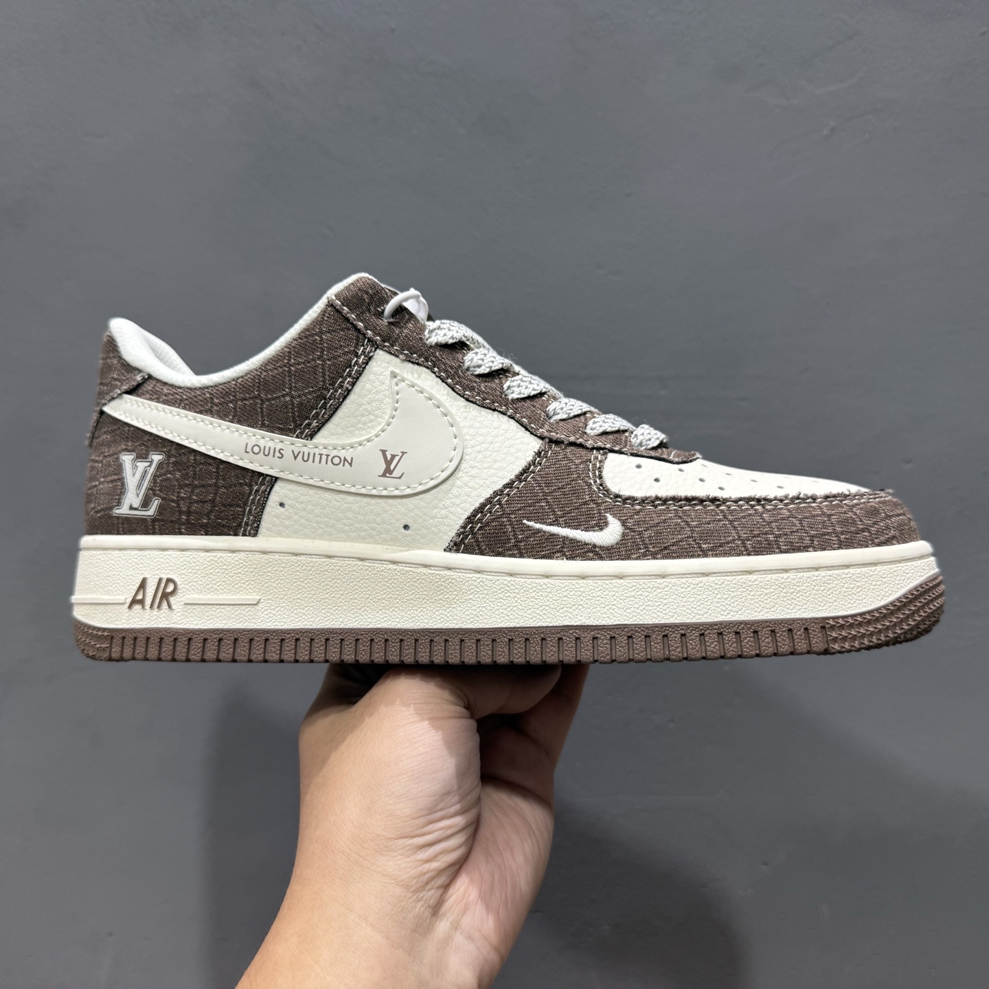独家实拍Nike Air Force 1‘07 Low Supreme联名 双拼灰绿抽绳 空军一号低帮休闲板鞋 DM6868-070