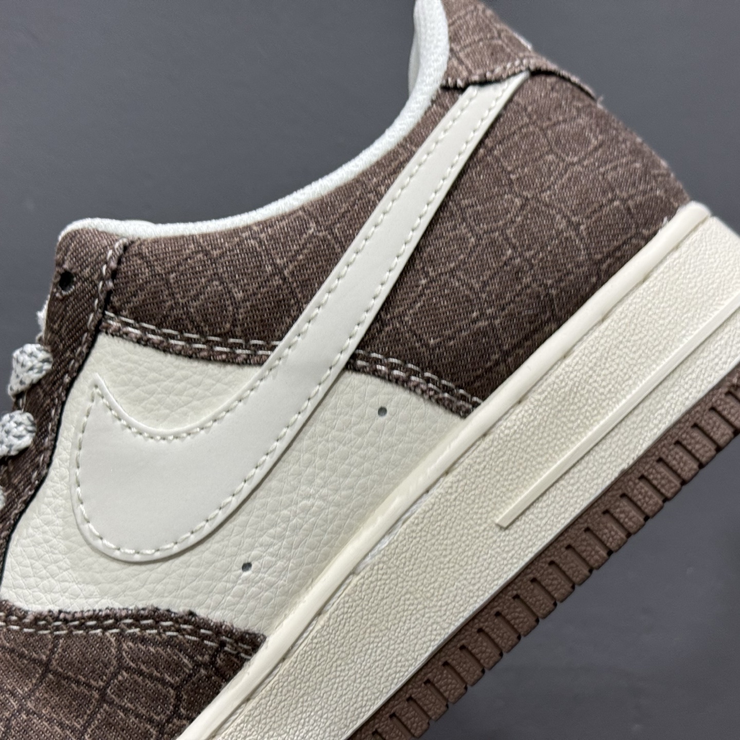 独家实拍Nike Air Force 1‘07 Low Supreme联名 双拼灰绿抽绳 空军一号低帮休闲板鞋 DM6868-070