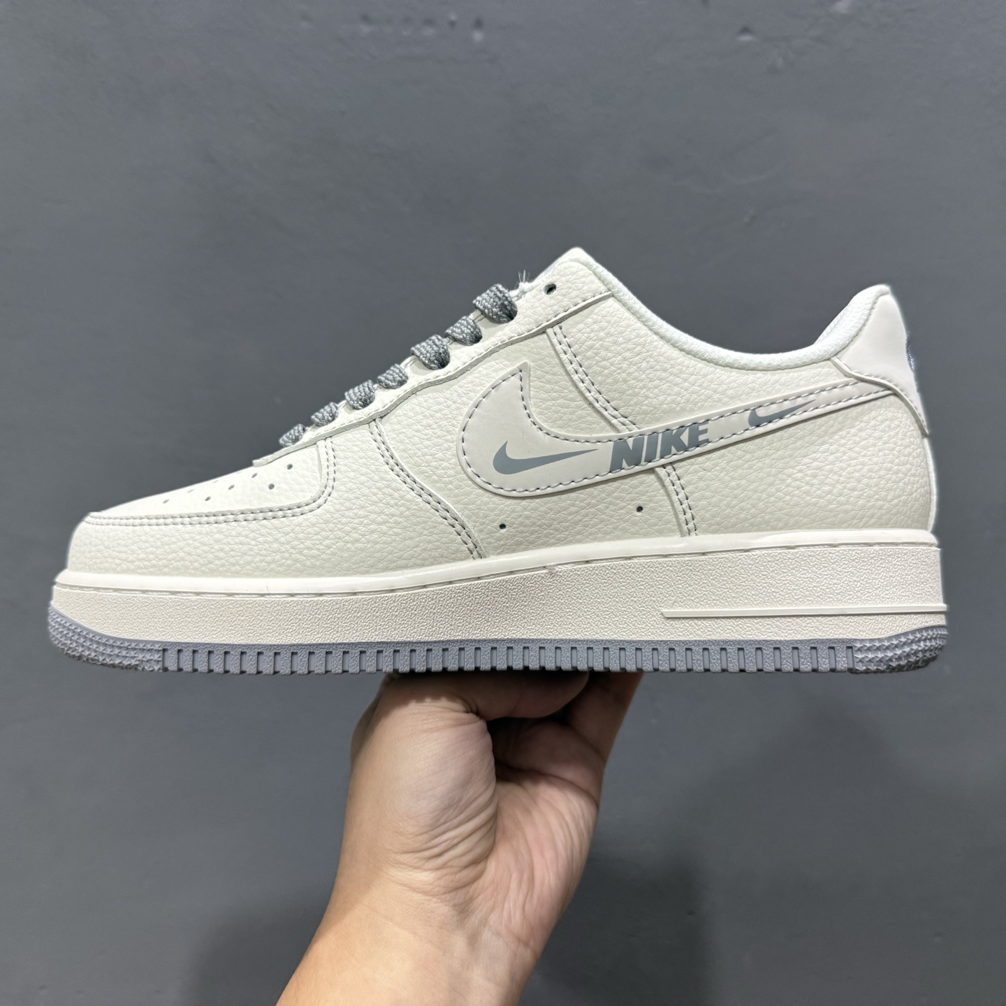 Nike Air Force 1'07 Low 斯图西联名 米灰耐克小勾 空军一号低帮休闲板鞋 HH7518-064