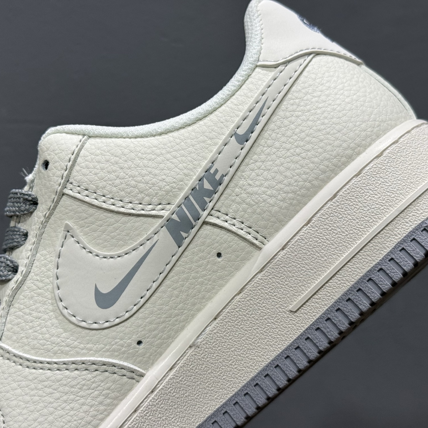 Nike Air Force 1'07 Low 斯图西联名 米灰耐克小勾 空军一号低帮休闲板鞋 HH7518-064