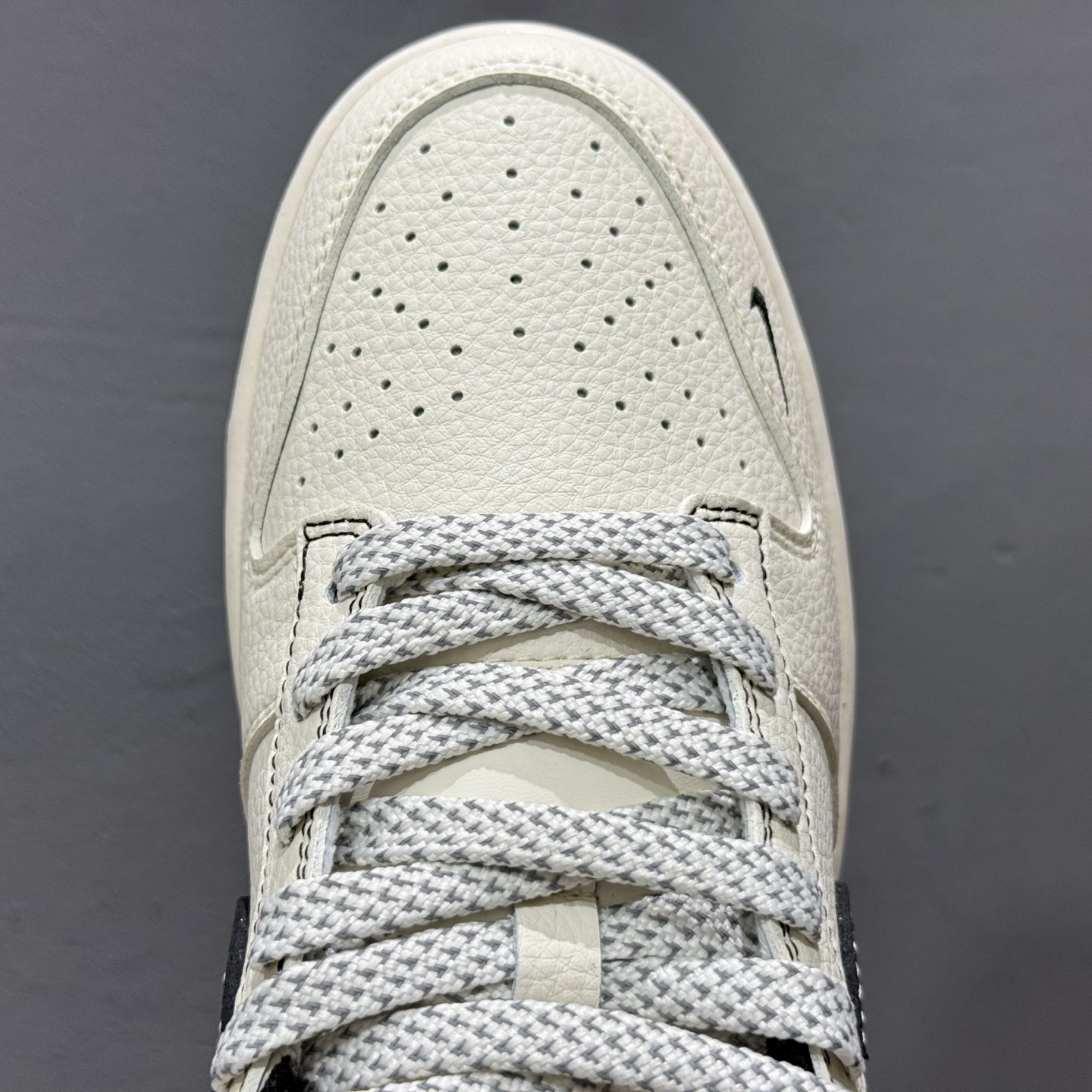 Nike SB Dunk Low“sup联名——米白灰小三勾配色” 高端定制 低帮休闲板鞋 XF8698-078