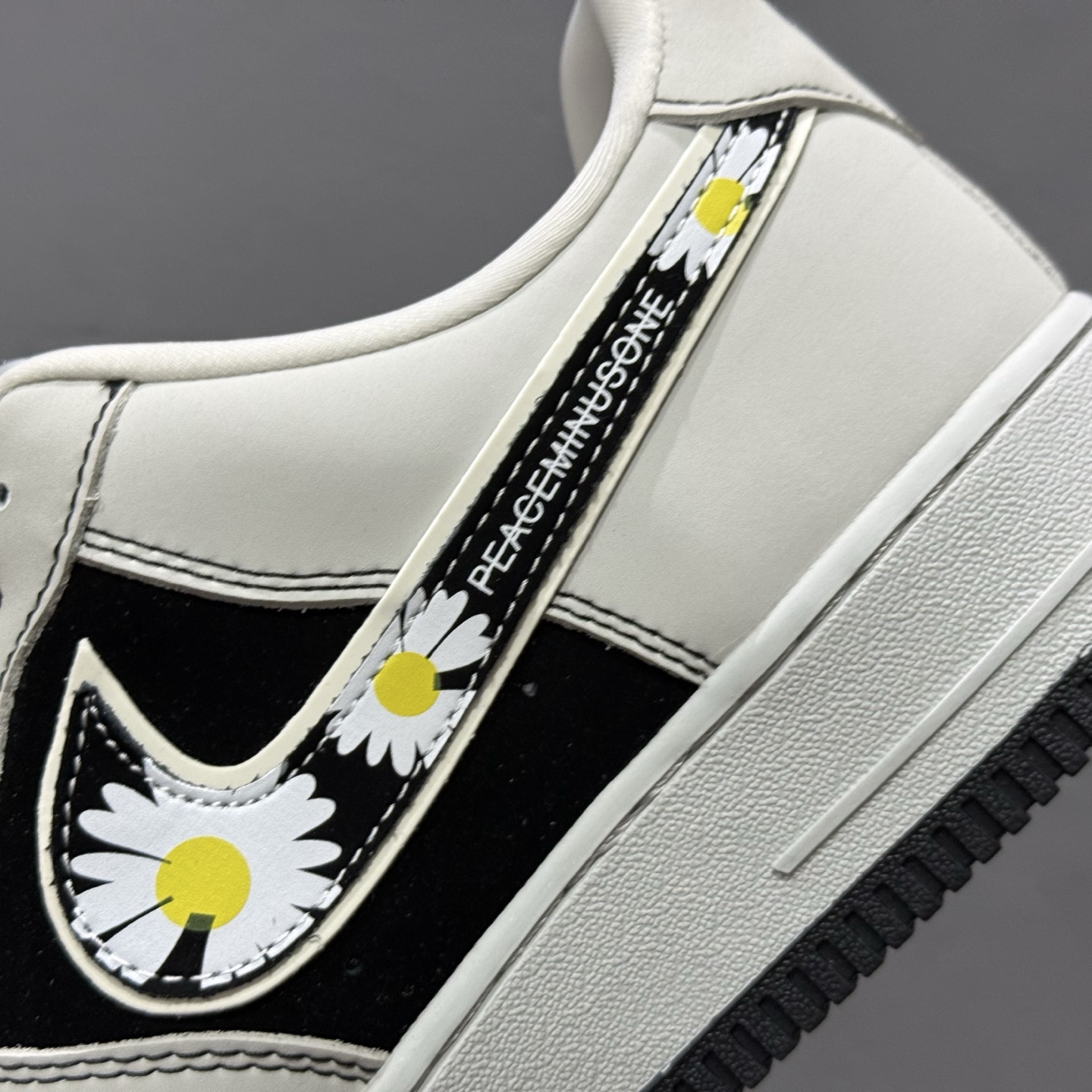 Nike Air Force 1'07 Low 空军一号低帮休闲板鞋 DF0188-055