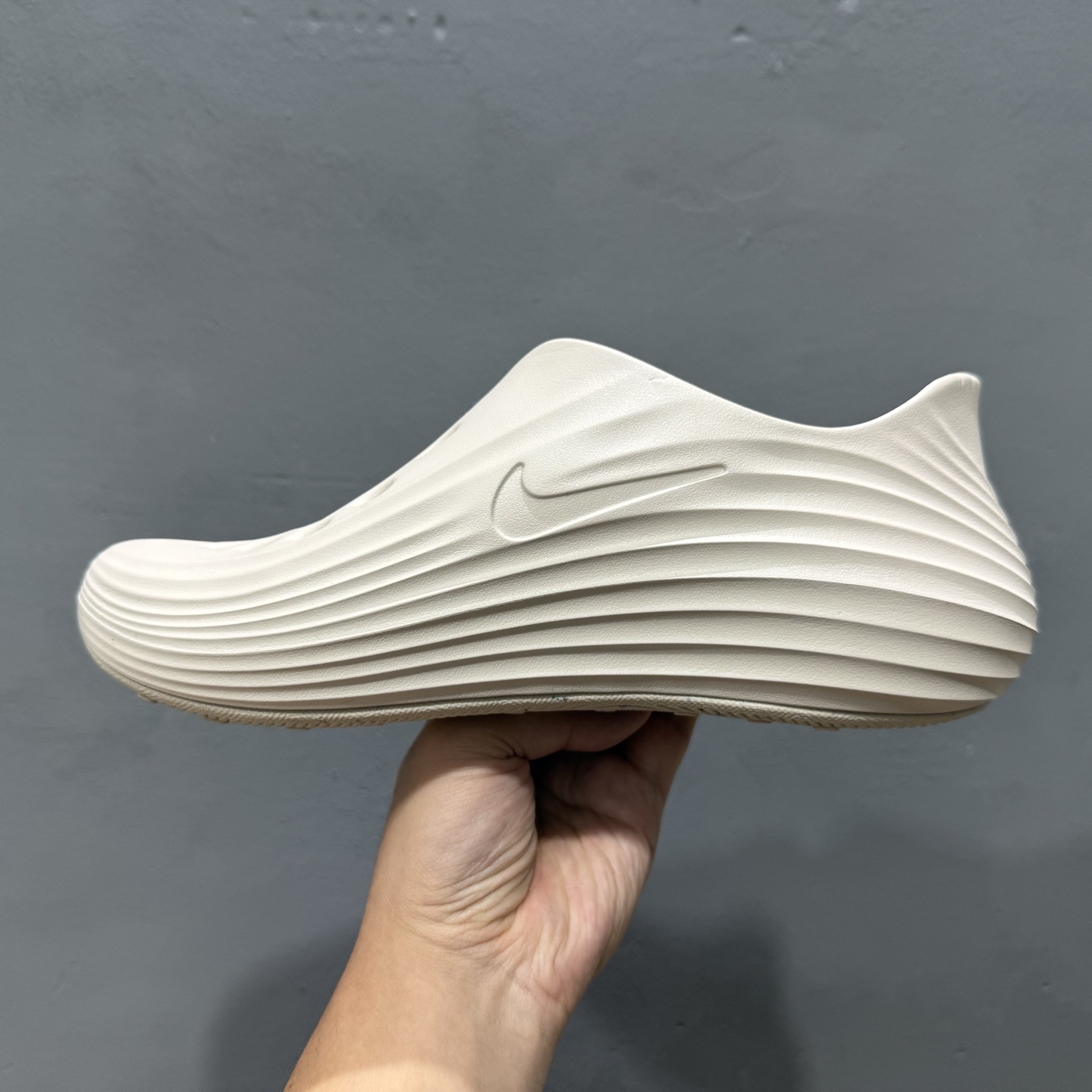 Nike ReactX Rejuven8 耐克夏日穿搭凉鞋 夏季必备 HV5060-100