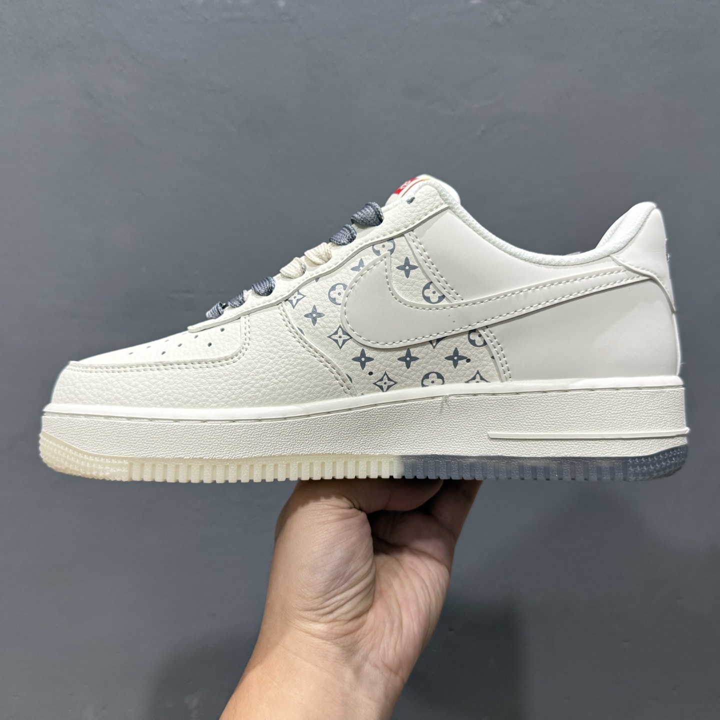 独家实拍Nike Air Force 1‘07 Low Supreme联名 双拼灰印花 空军一号低帮休闲板鞋 HH7518-077
