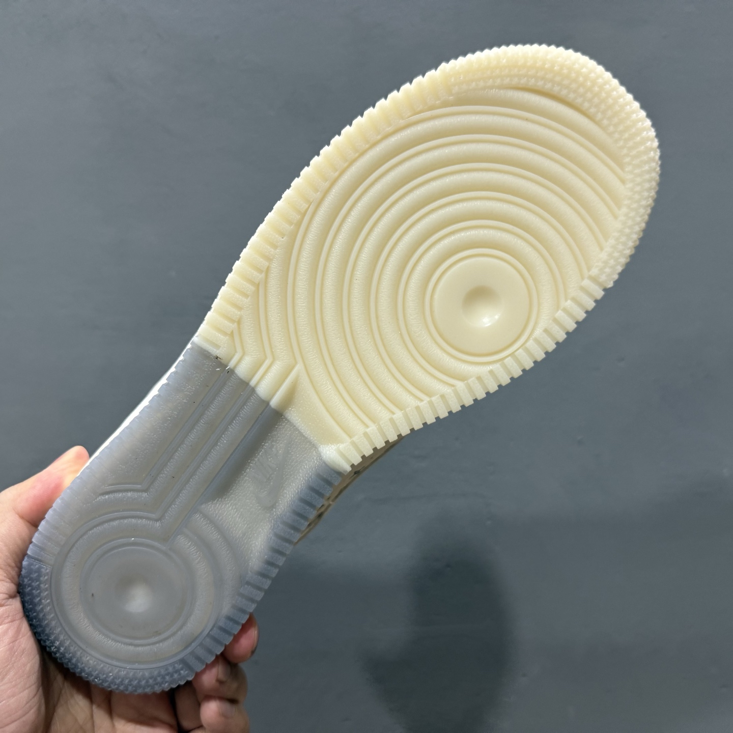 独家实拍Nike Air Force 1‘07 Low Supreme联名 双拼灰印花 空军一号低帮休闲板鞋 HH7518-077
