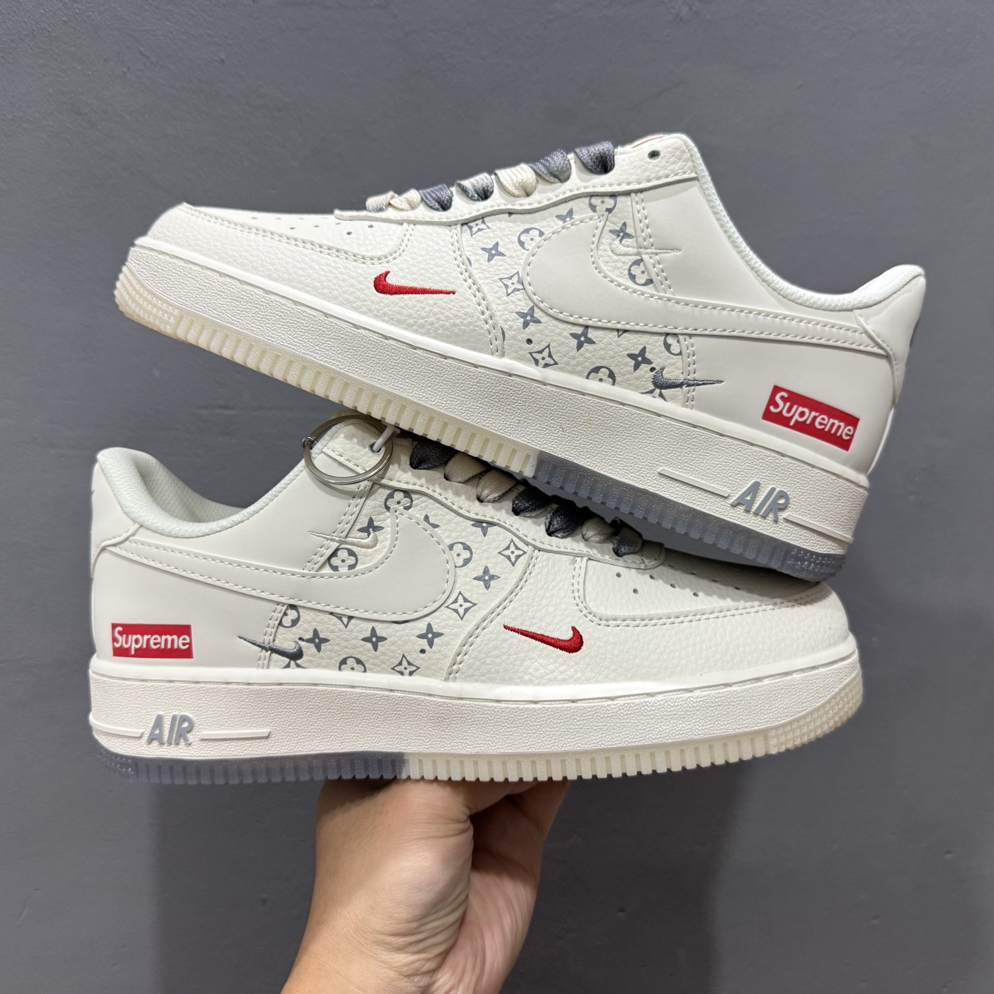 独家实拍Nike Air Force 1‘07 Low Supreme联名 双拼灰印花 空军一号低帮休闲板鞋 HH7518-077