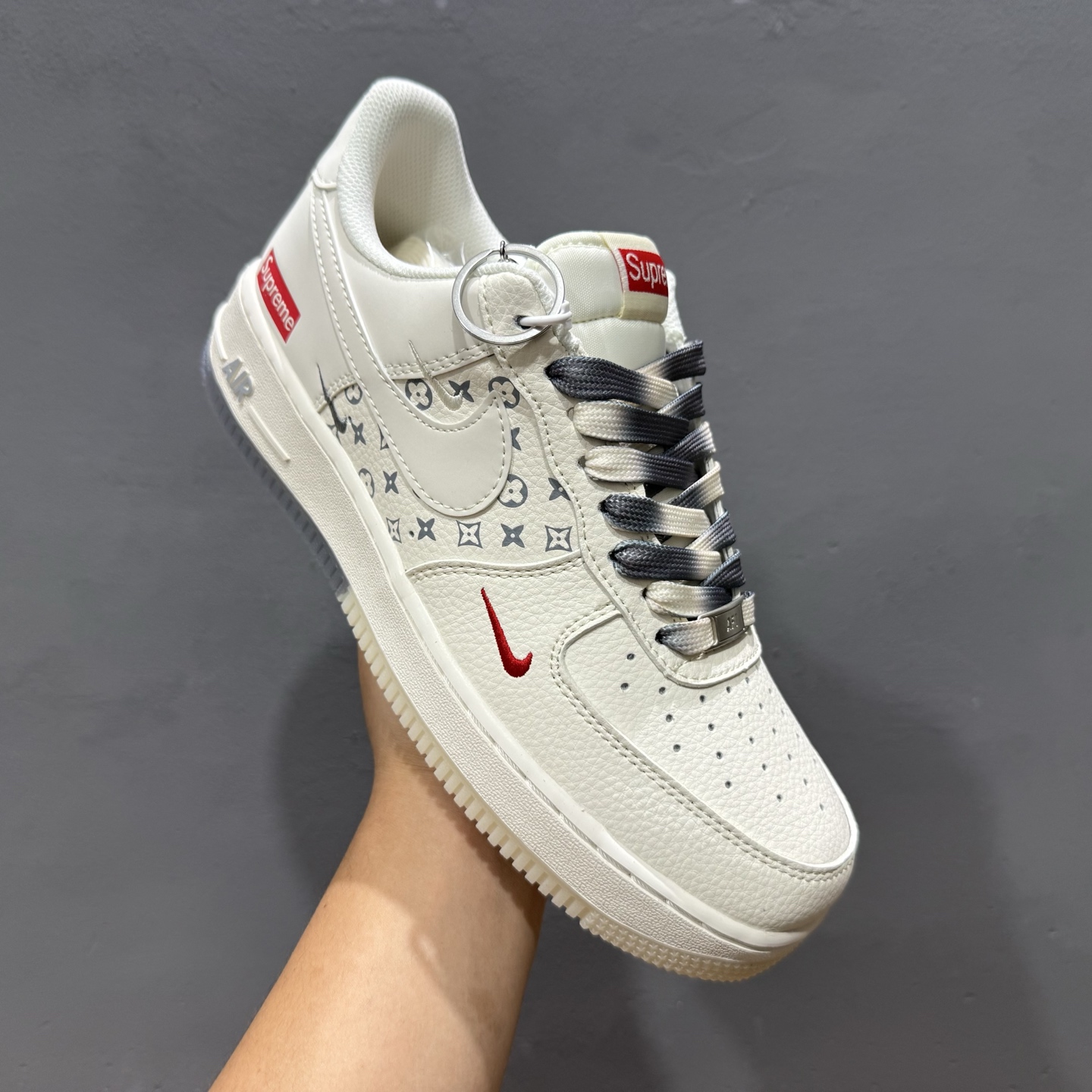 独家实拍Nike Air Force 1‘07 Low Supreme联名 双拼灰印花 空军一号低帮休闲板鞋 HH7518-077