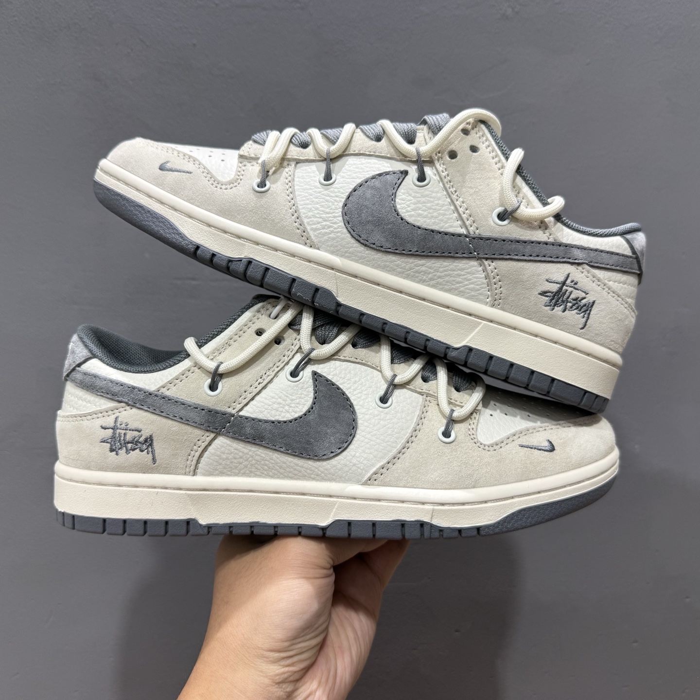 独家实拍Nike SB Dunk Low 斯图西系列 绑带猪八灰勾 周年高端定制 低帮休闲板鞋 DM6868-093