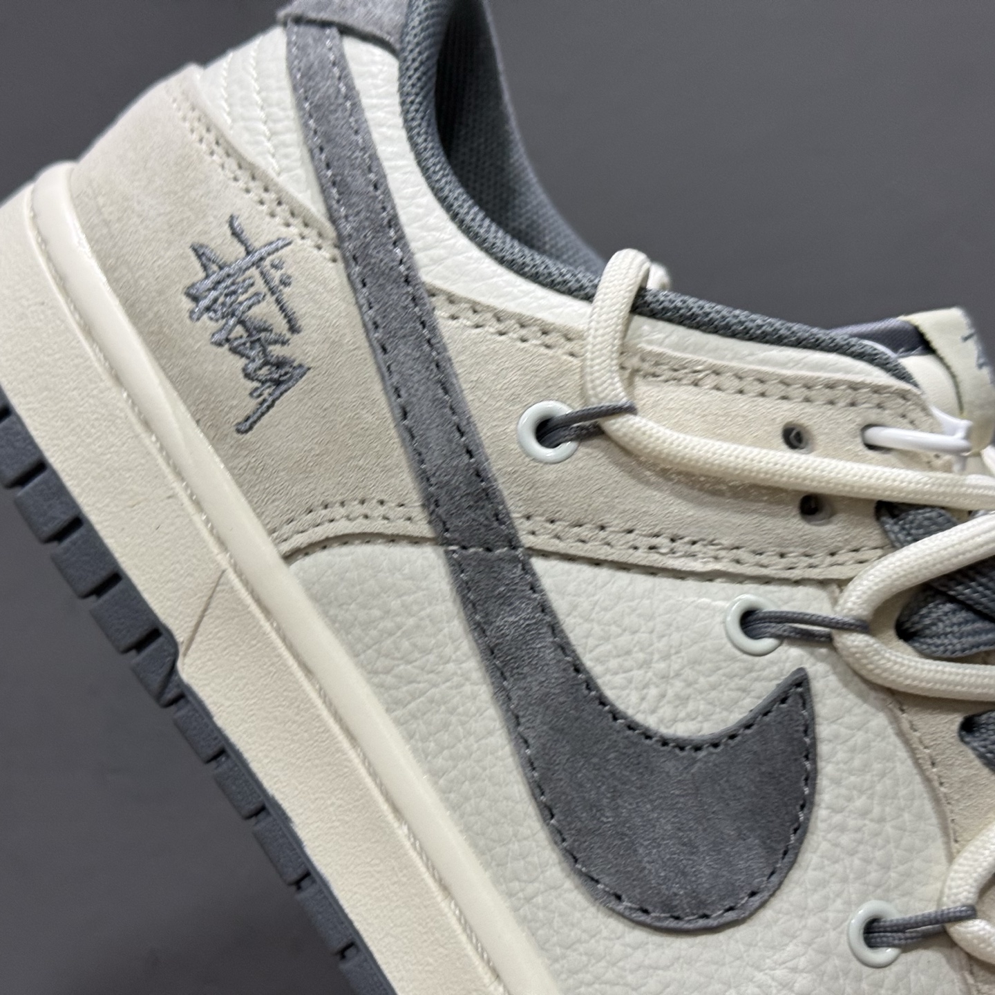 独家实拍Nike SB Dunk Low 斯图西系列 绑带猪八灰勾 周年高端定制 低帮休闲板鞋 DM6868-093