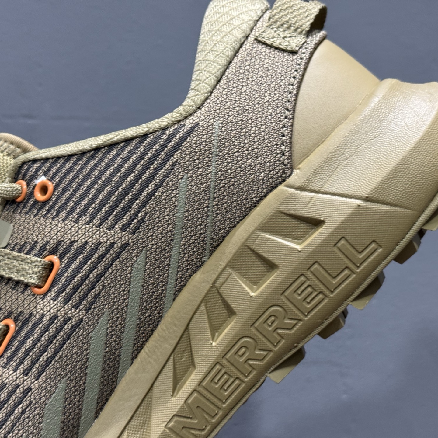 独家实拍Merrell 迈乐迈乐（Merrel）是来自美国的顶尖专业户外品牌 J500343