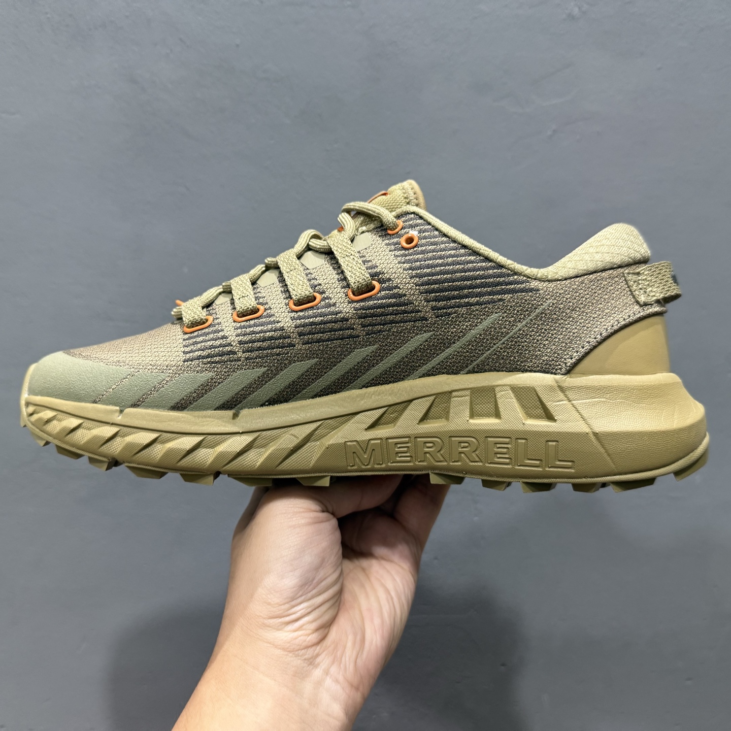 独家实拍Merrell 迈乐迈乐（Merrel）是来自美国的顶尖专业户外品牌 J500343