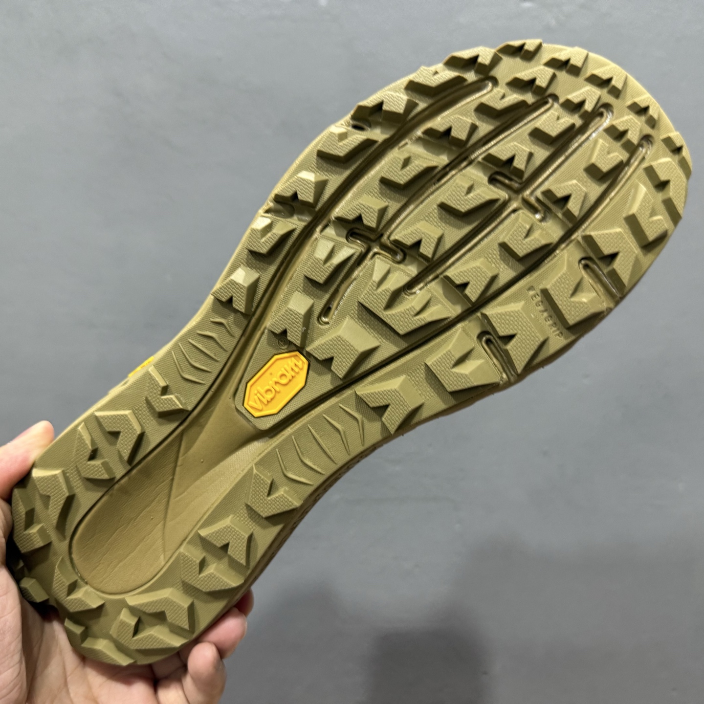 独家实拍Merrell 迈乐迈乐（Merrel）是来自美国的顶尖专业户外品牌 J500343
