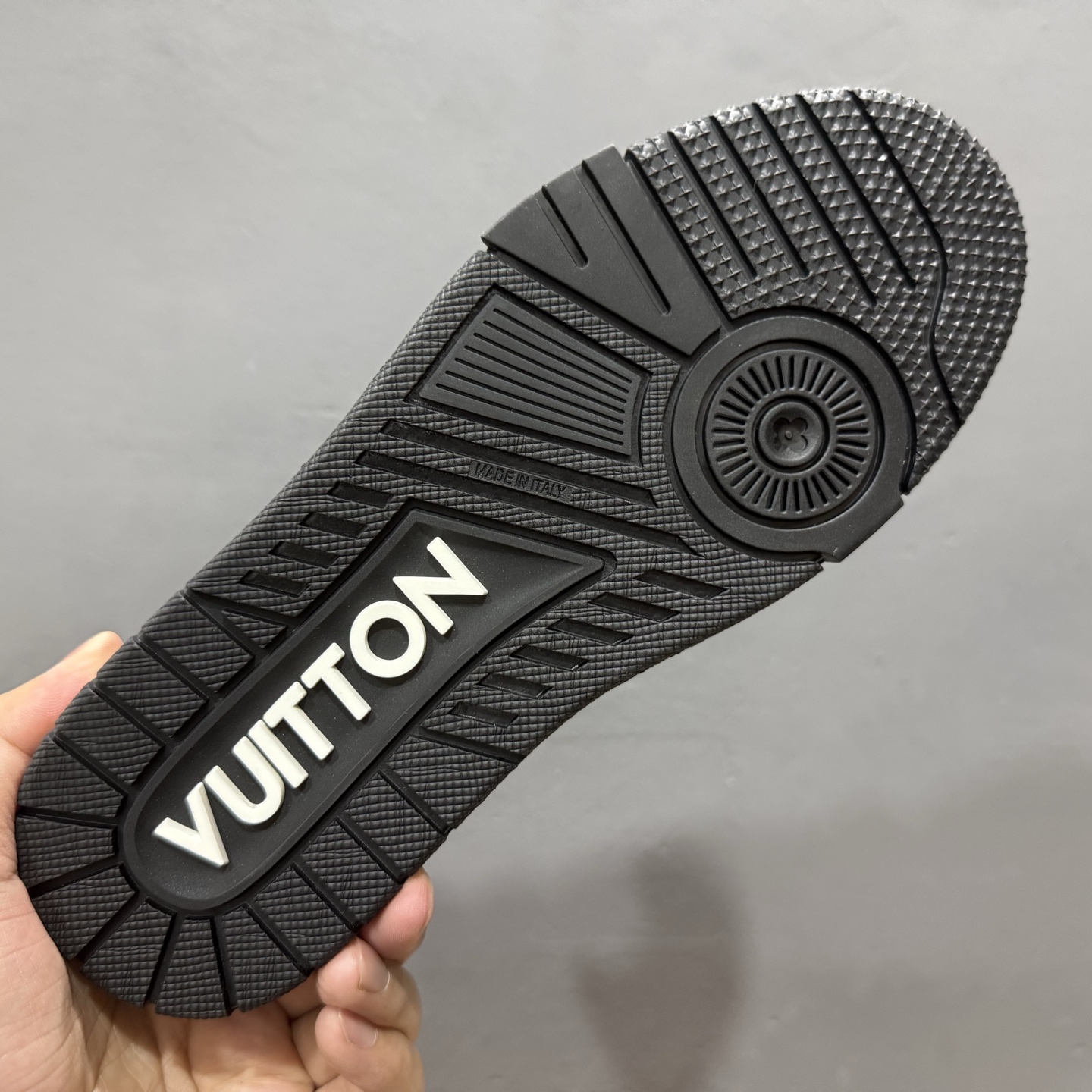 代购级别 ZP级全套包装 2025s LV Trainer 限定联名
