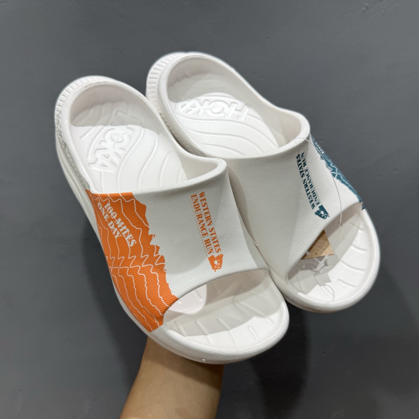 hoka one one ora athletic slide 舒适百搭 防滑一字拖鞋