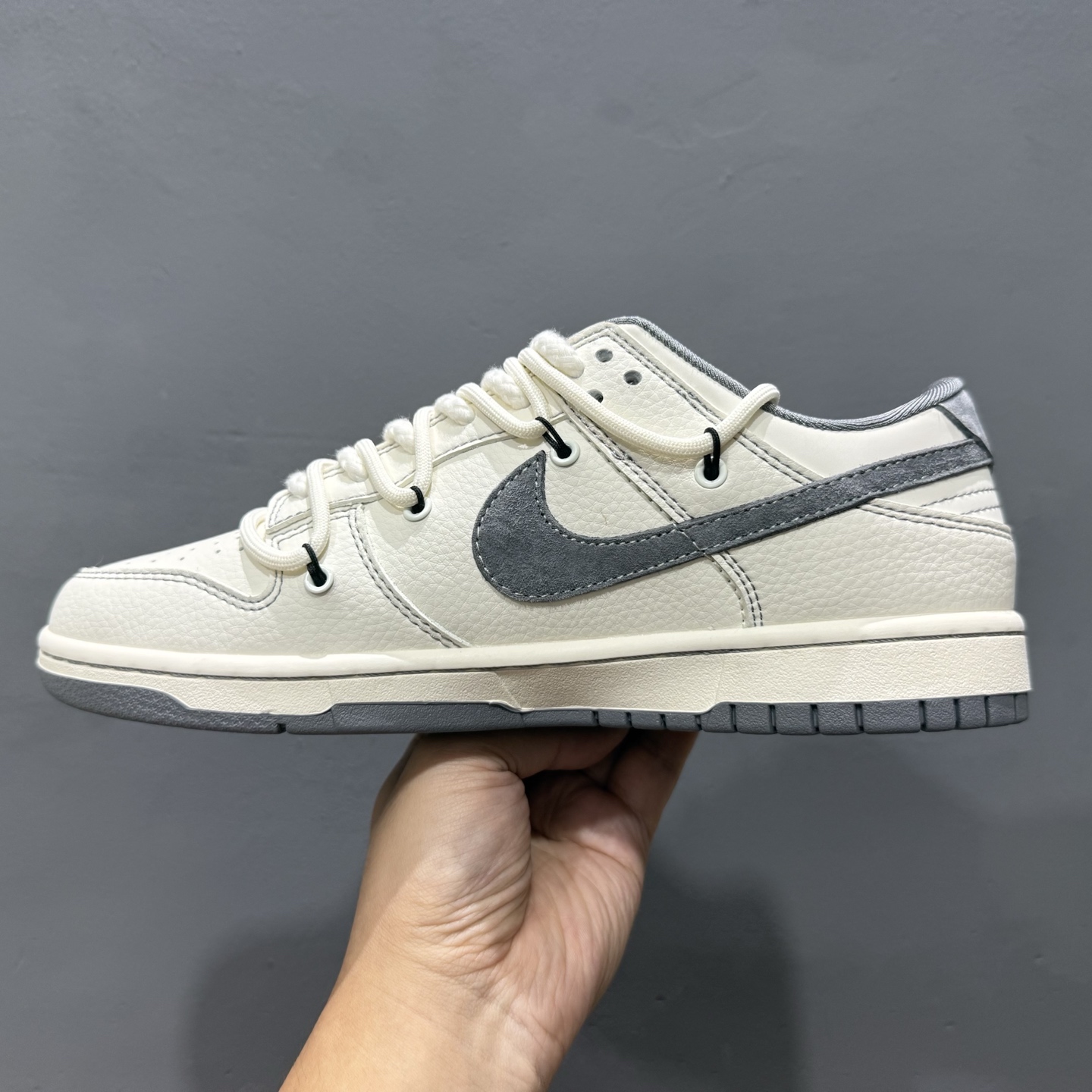 Nike SB Dunk Low Sup系列 绑带米白灰勾 周年高端定制 低帮休闲板鞋 YX5066-281