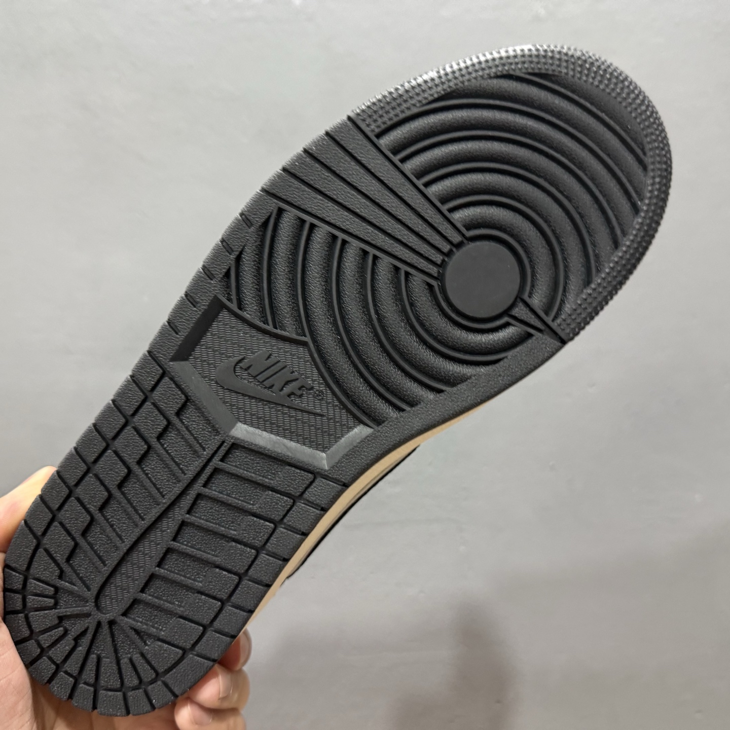 Travis Scott x Fragment Design x Air Jordan 1 Low SP AJ1联名款 低帮文化休闲板鞋 DH0223-311