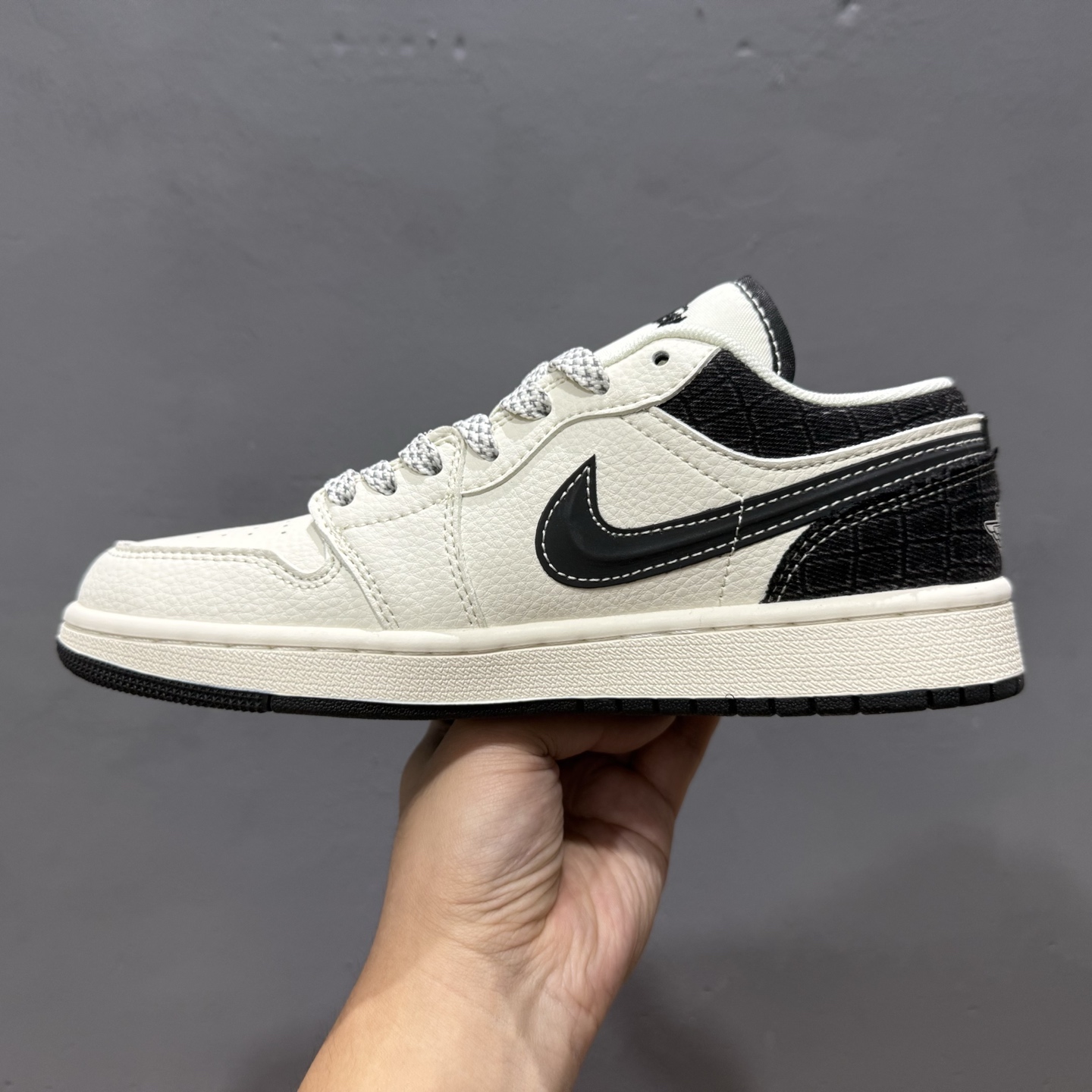 Air Jordan 1 Low AJ1 乔1 斯图西 米黑帆布 高端定制 低帮复古篮球鞋 XS6086-561