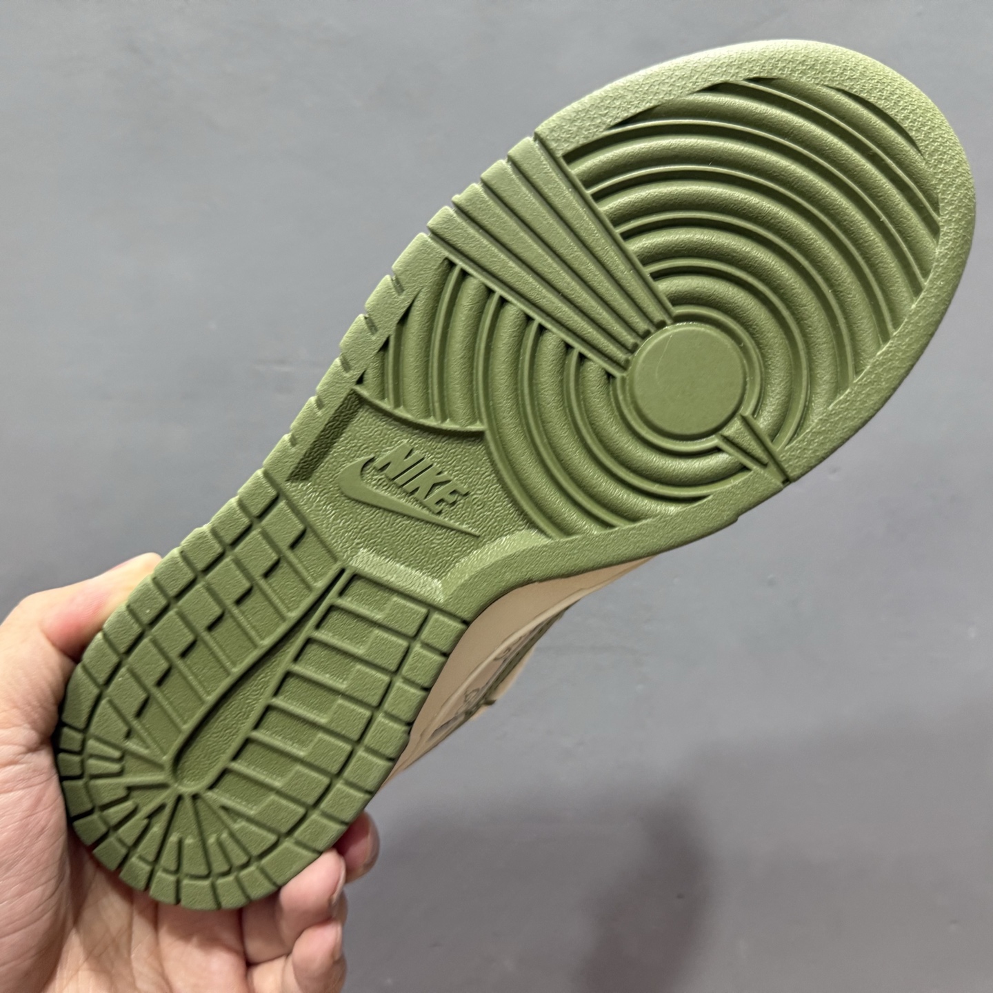 独家实拍Nk SB Dunk Low 古驰联名-米绿插花 周年高端定制 低帮休闲板鞋 XX2025-918