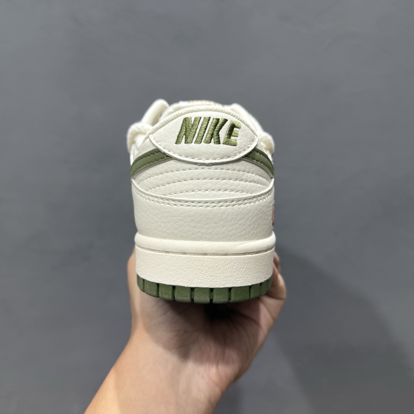 独家实拍Nk SB Dunk Low 古驰联名-米绿插花 周年高端定制 低帮休闲板鞋 XX2025-918