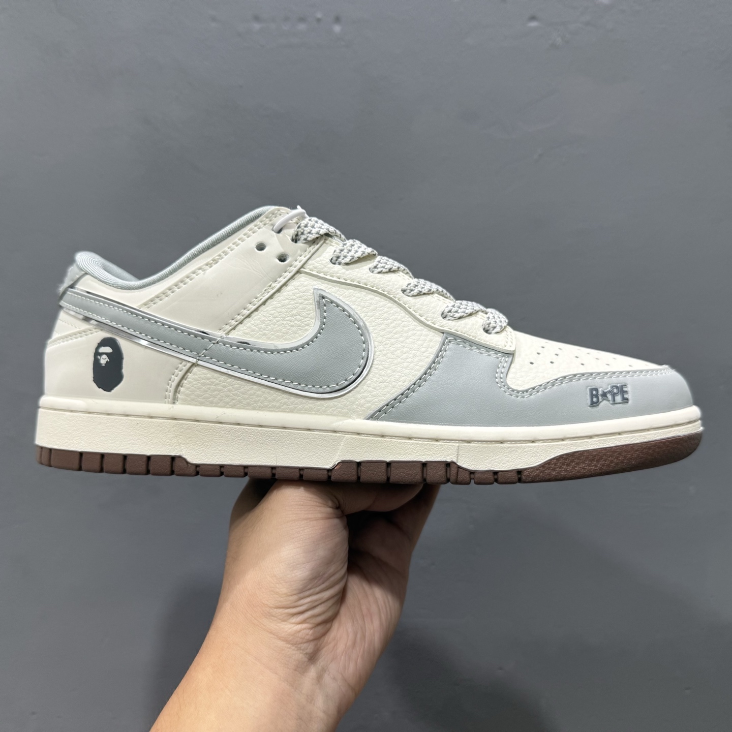 Nike SB Dunk Low Bape联名 米灰棕底 低帮休闲板鞋 JJ2508-558
